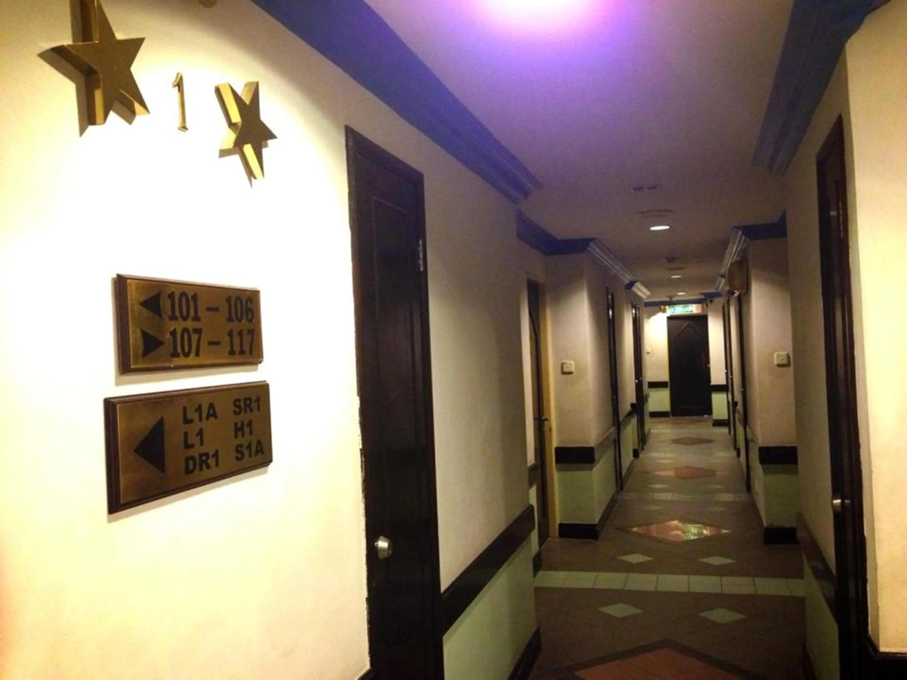 Property logo or sign in Hotel Deleeton