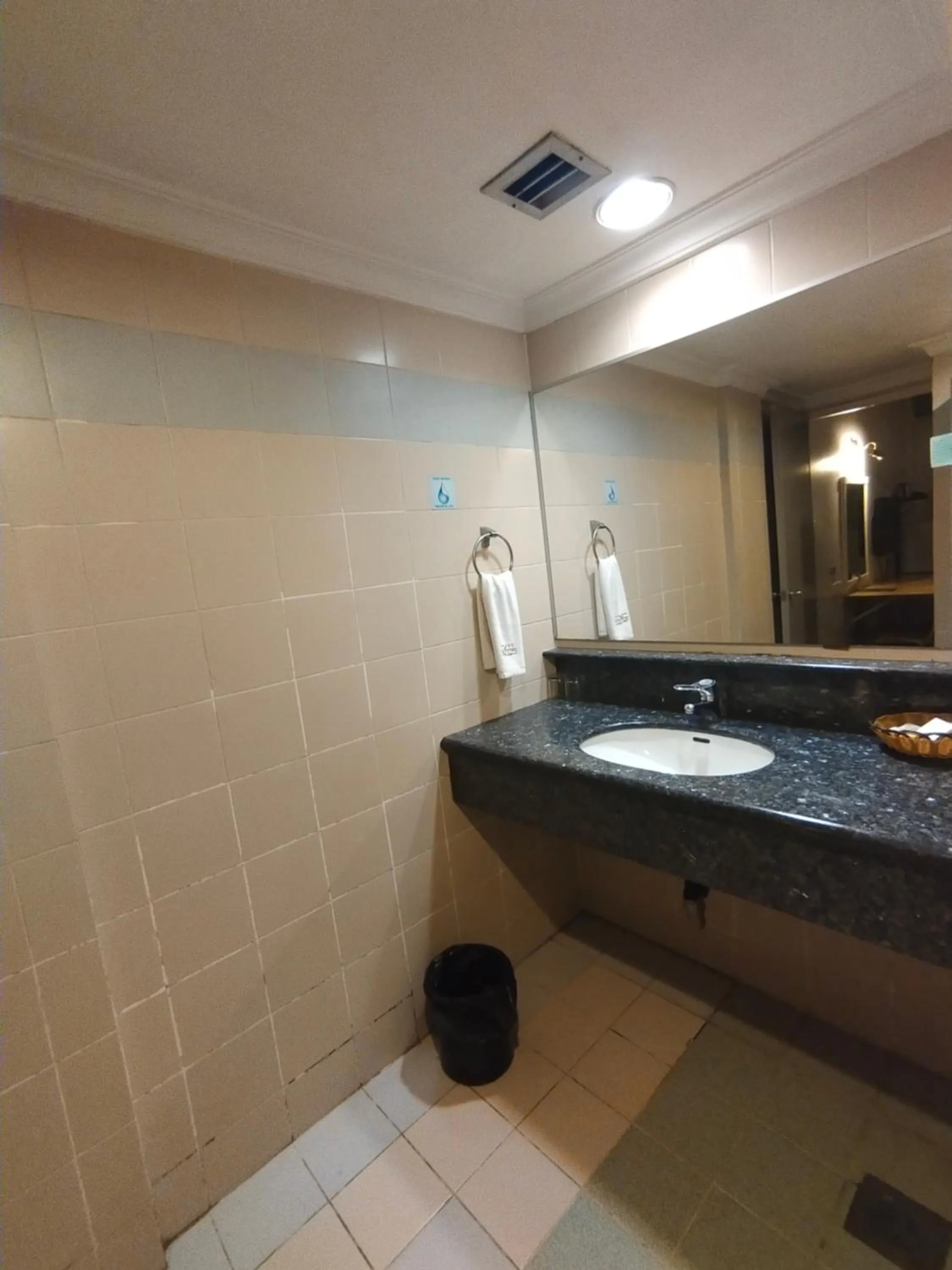 Property building in Hotel Deleeton