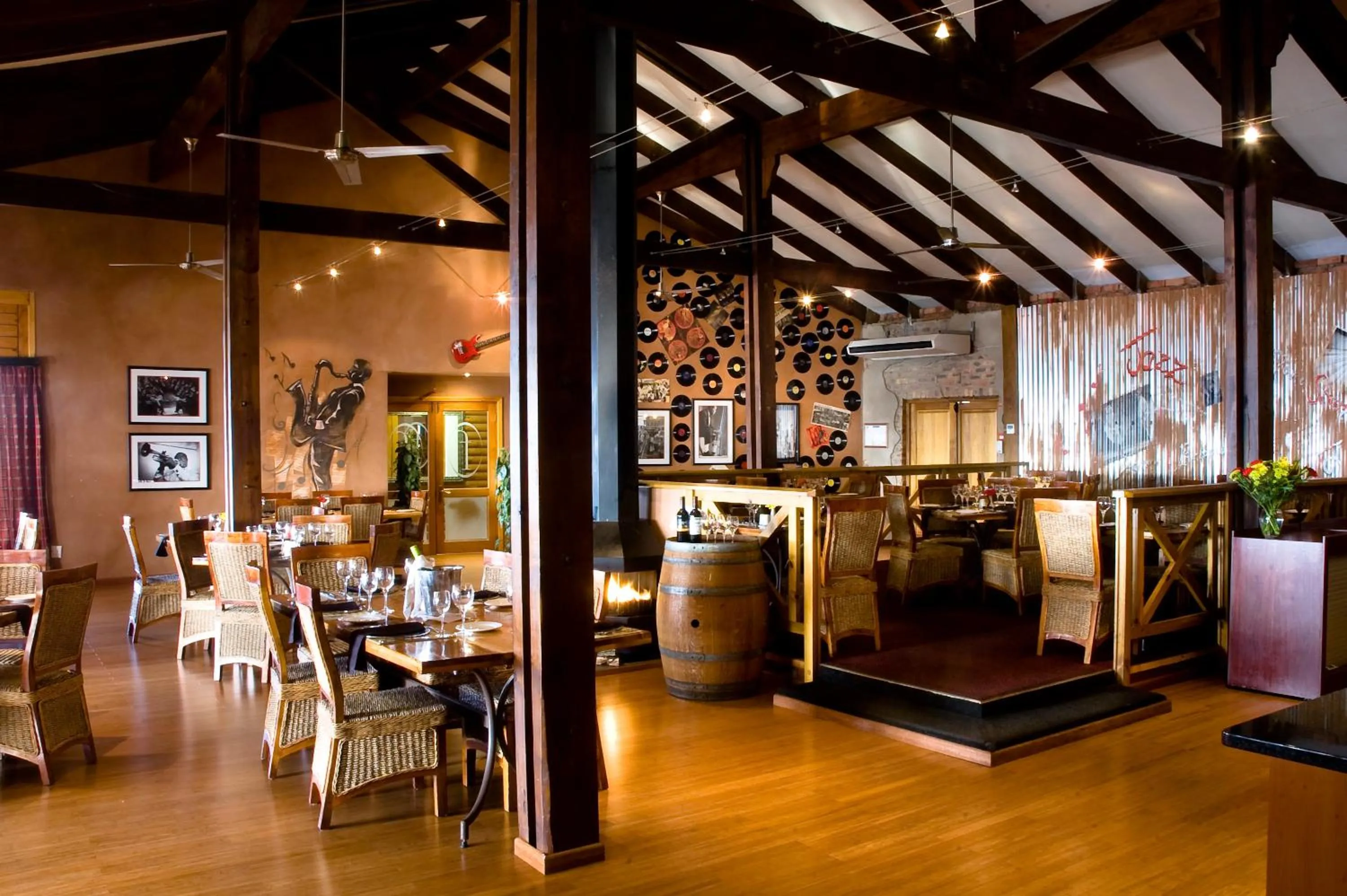 Restaurant/places to eat in The Kelway Hotel