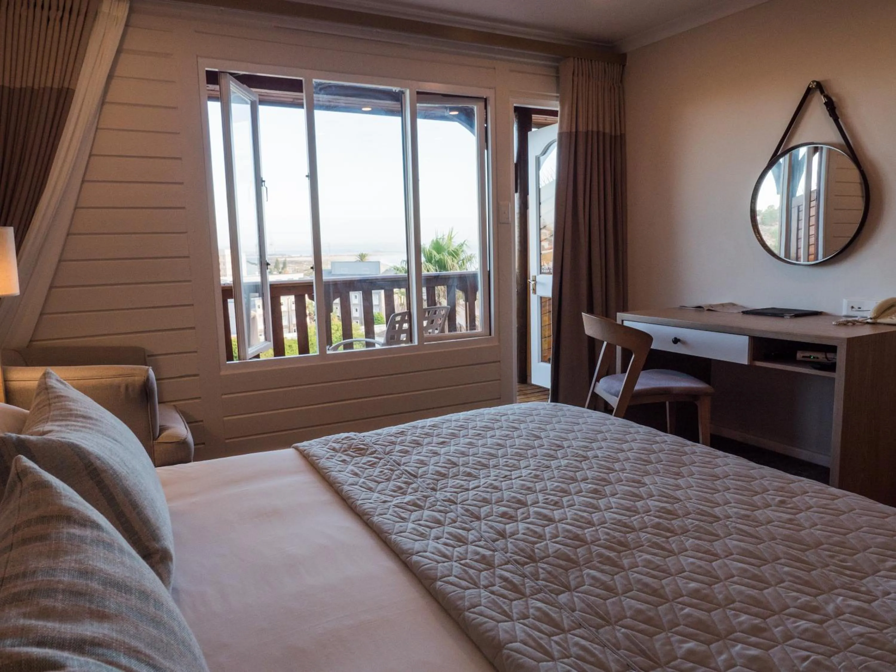 Bed in The Kelway Hotel