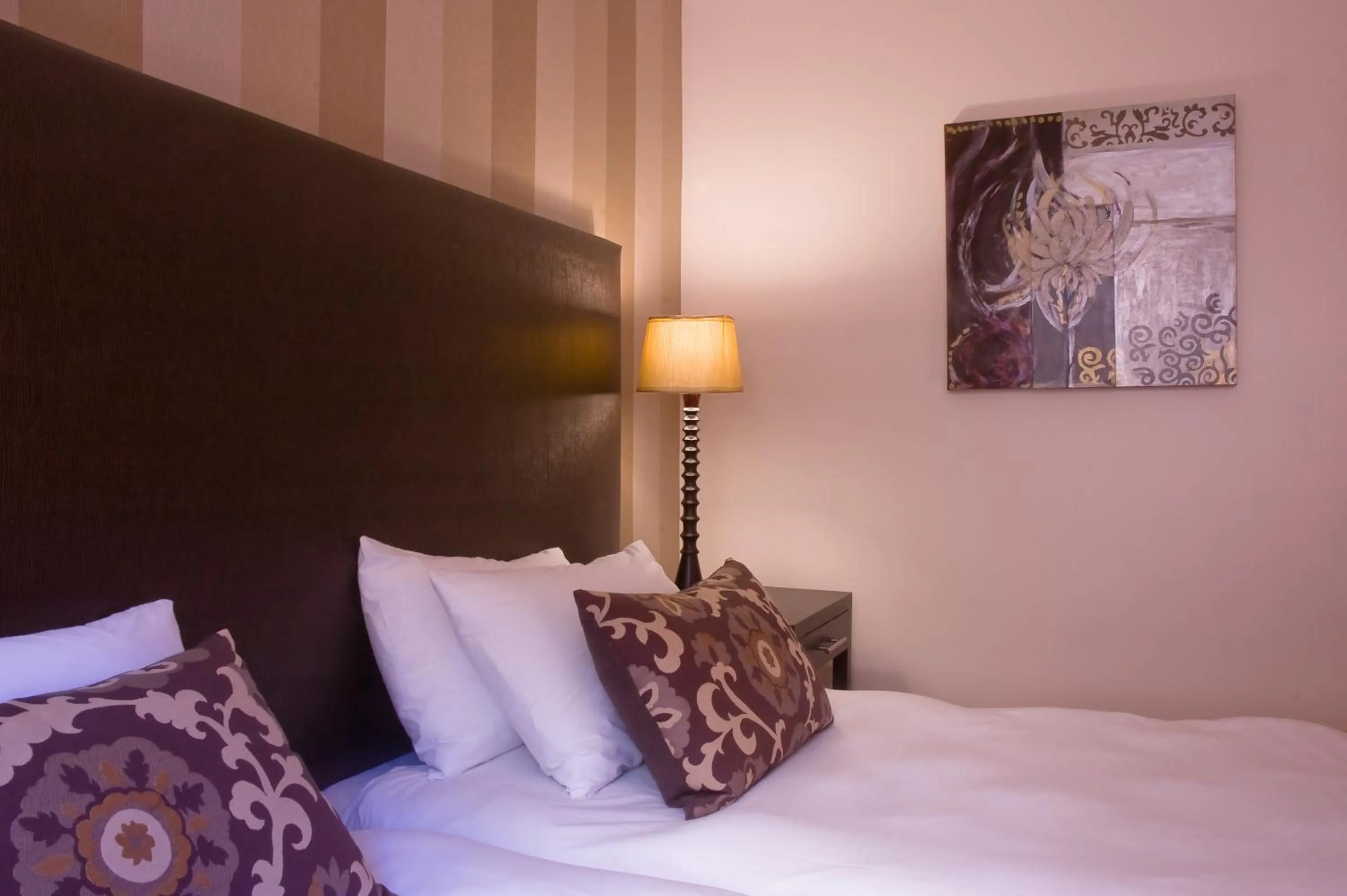 Bedroom, Bed in The Kelway Hotel