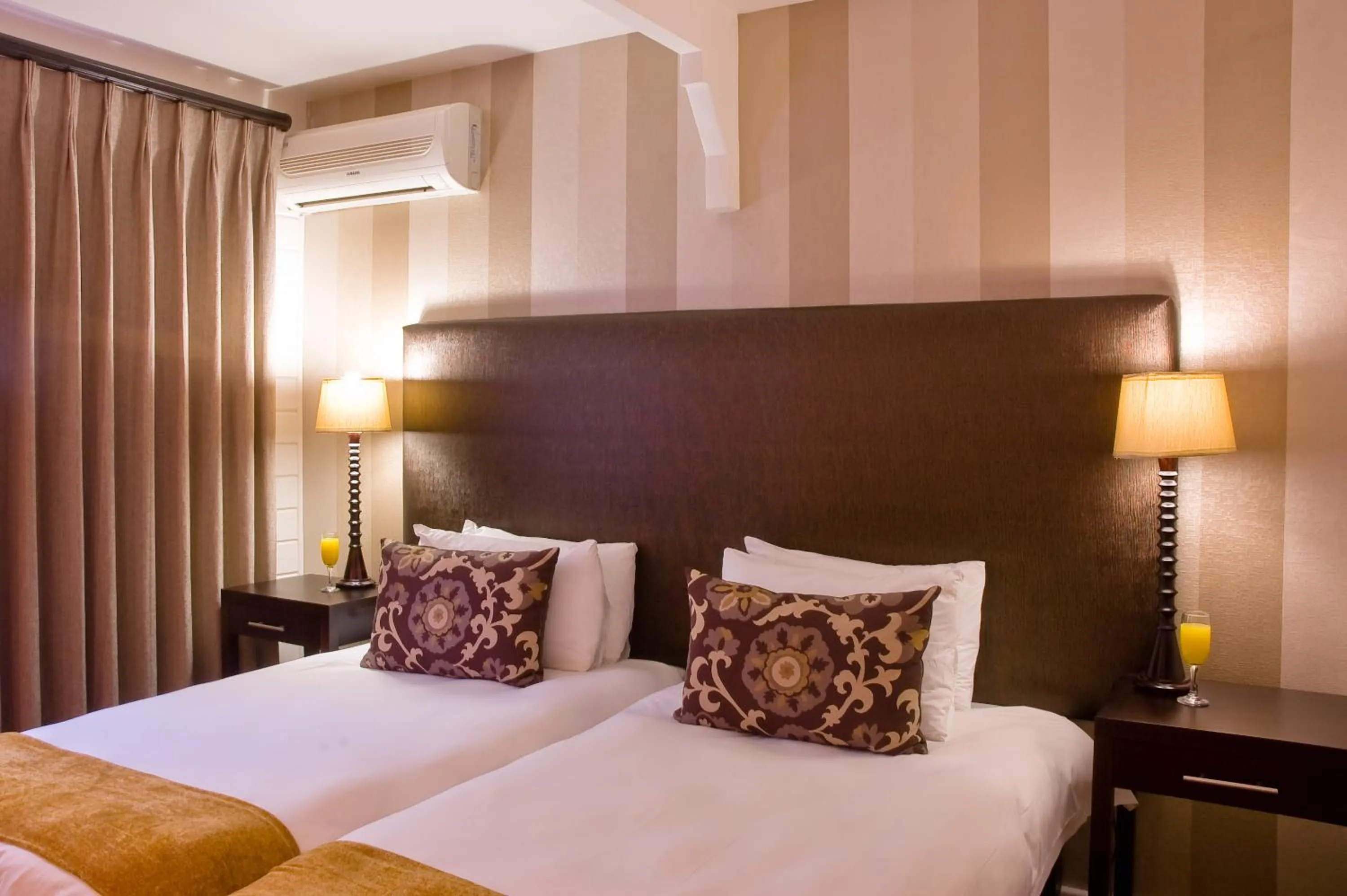 Bed in The Kelway Hotel