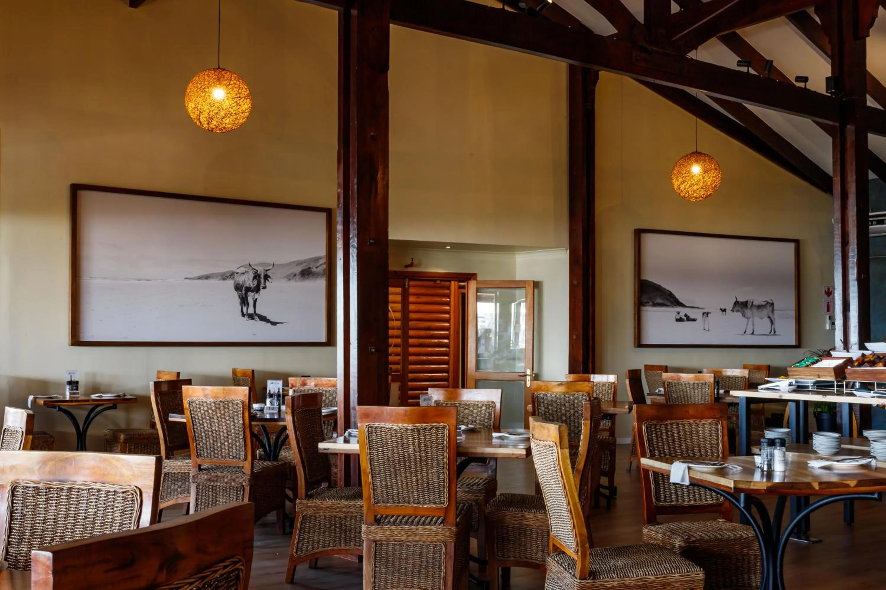 Restaurant/places to eat in The Kelway Hotel