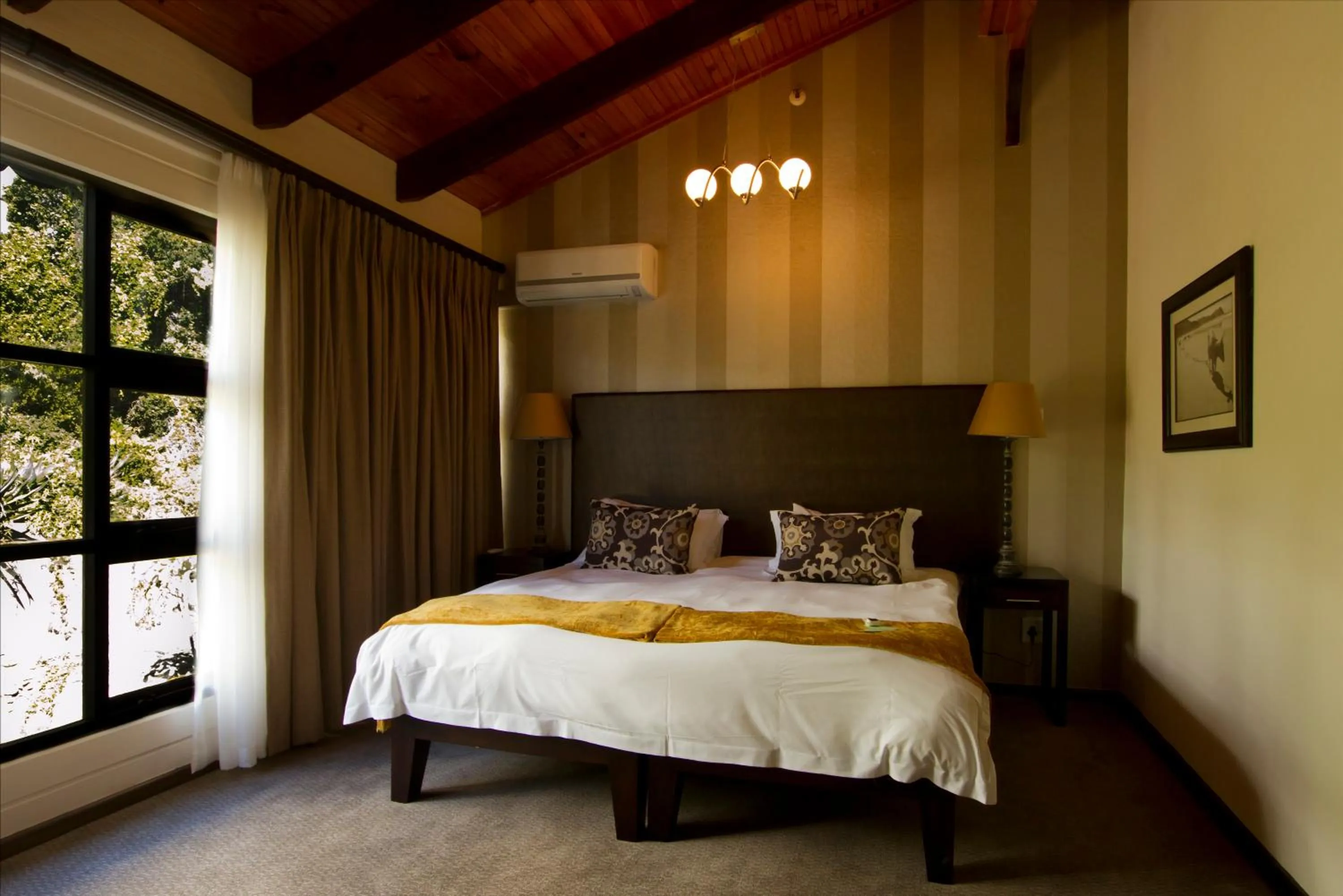 Bed in The Kelway Hotel