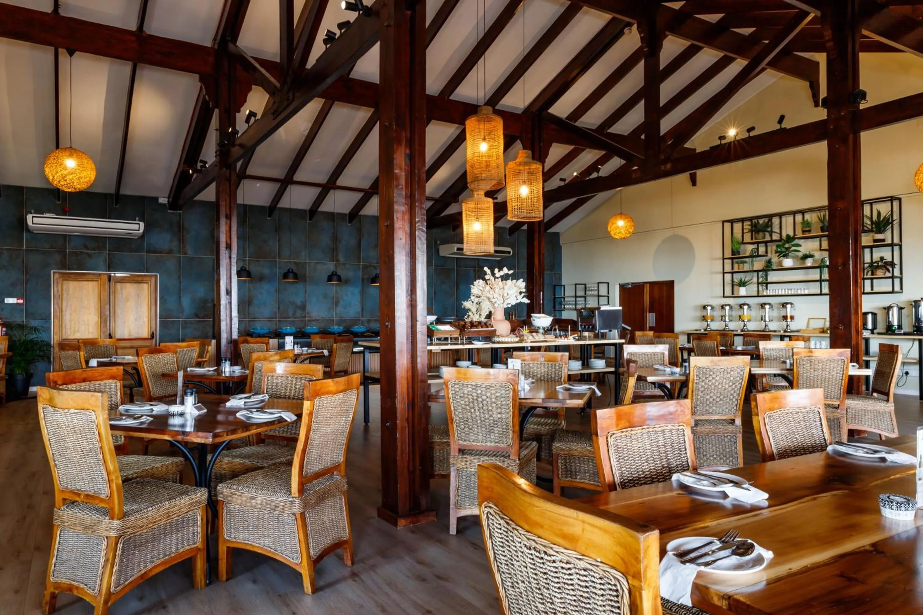 Restaurant/places to eat in The Kelway Hotel