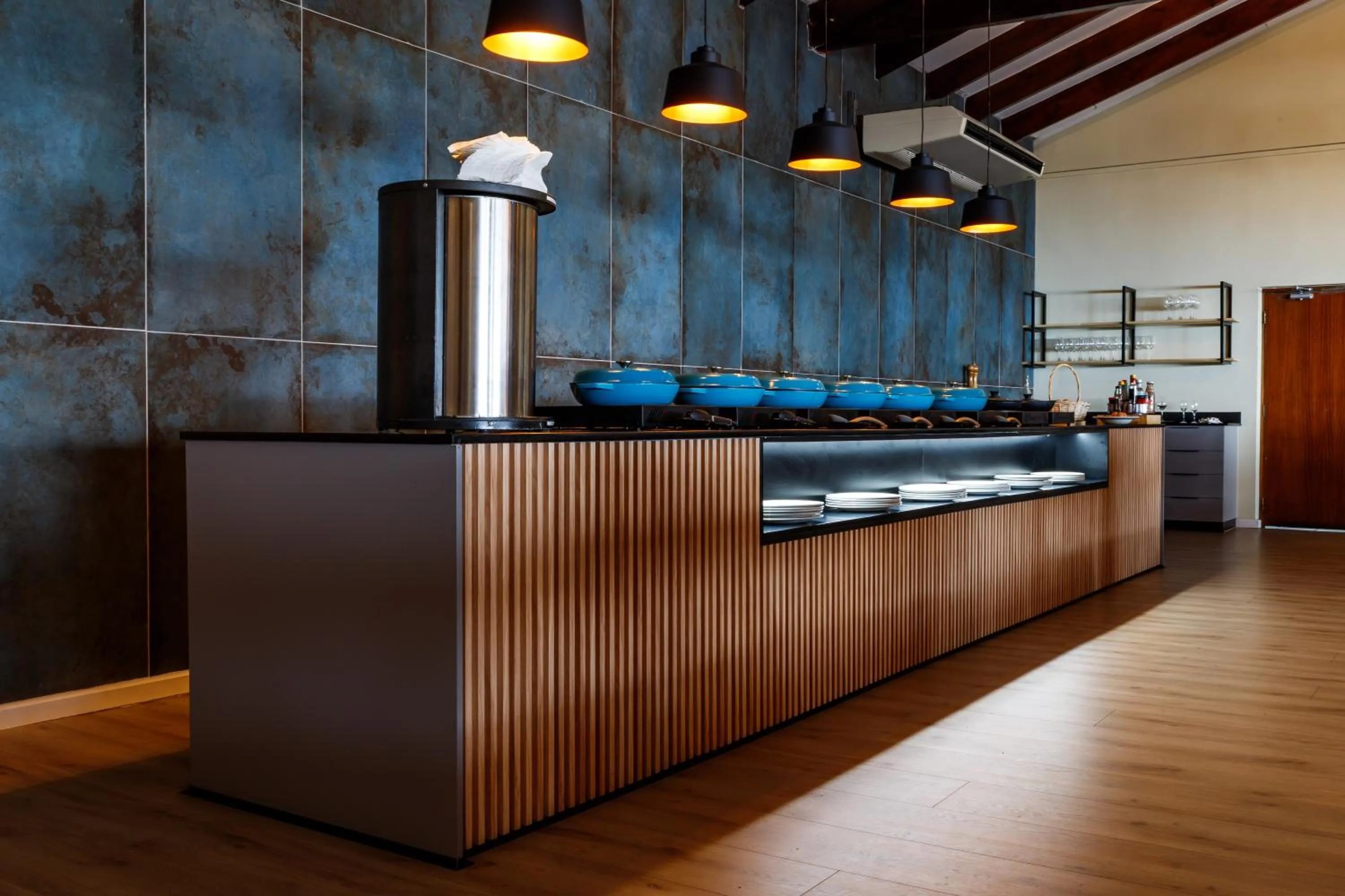 Restaurant/places to eat in The Kelway Hotel