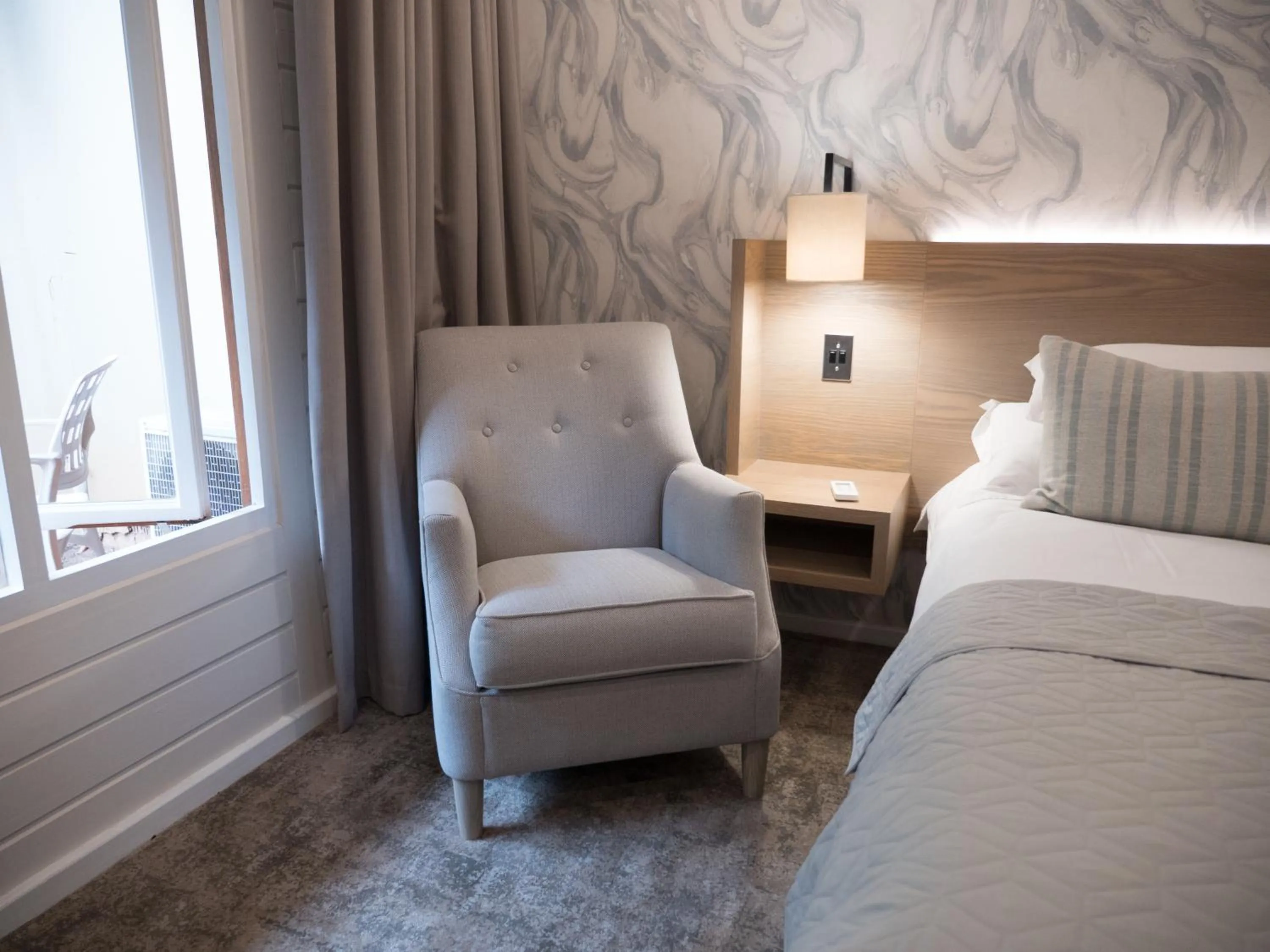 Balcony/Terrace, Bed in The Kelway Hotel