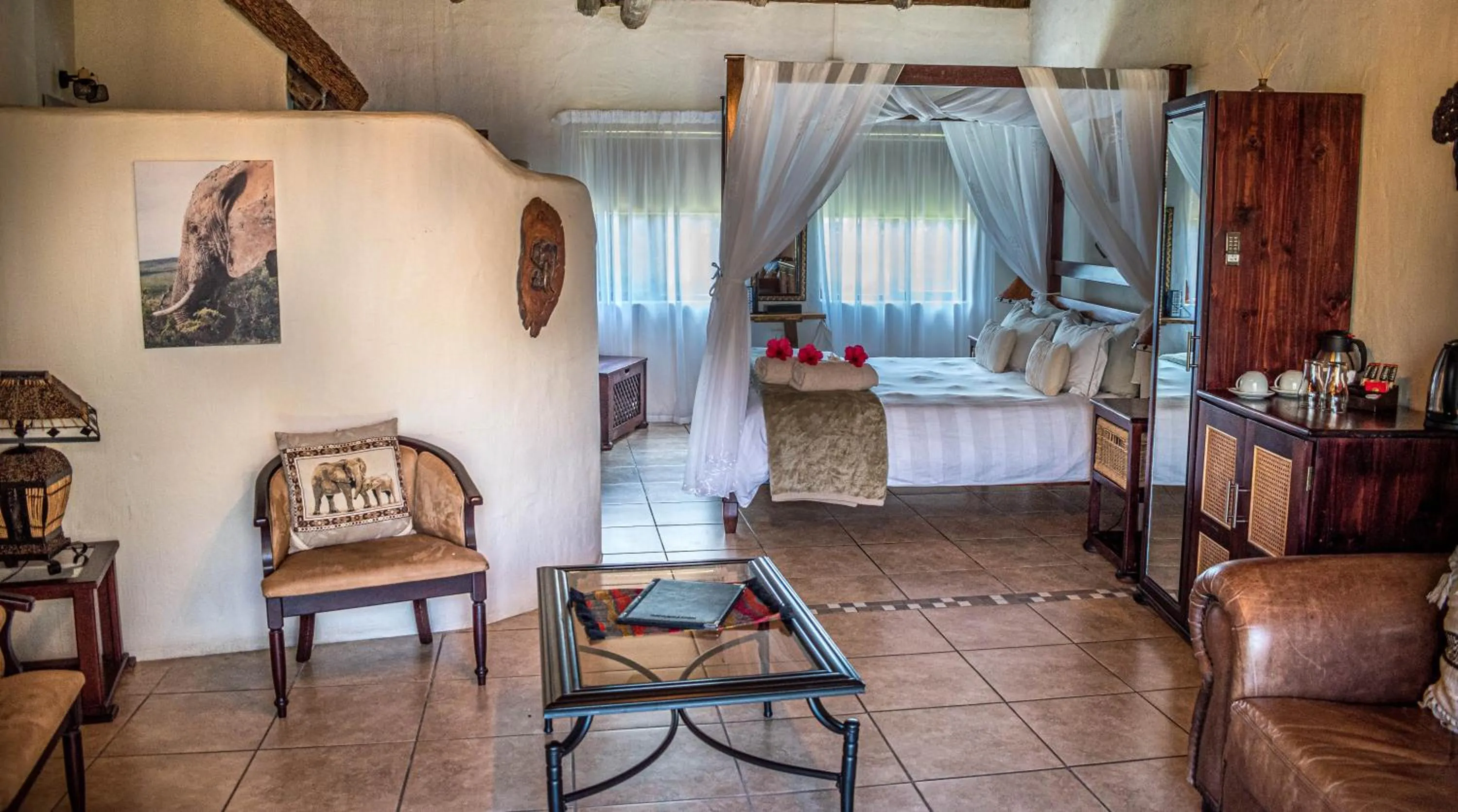 Photo of the whole room, Bed in Elephants Footprint Lodge