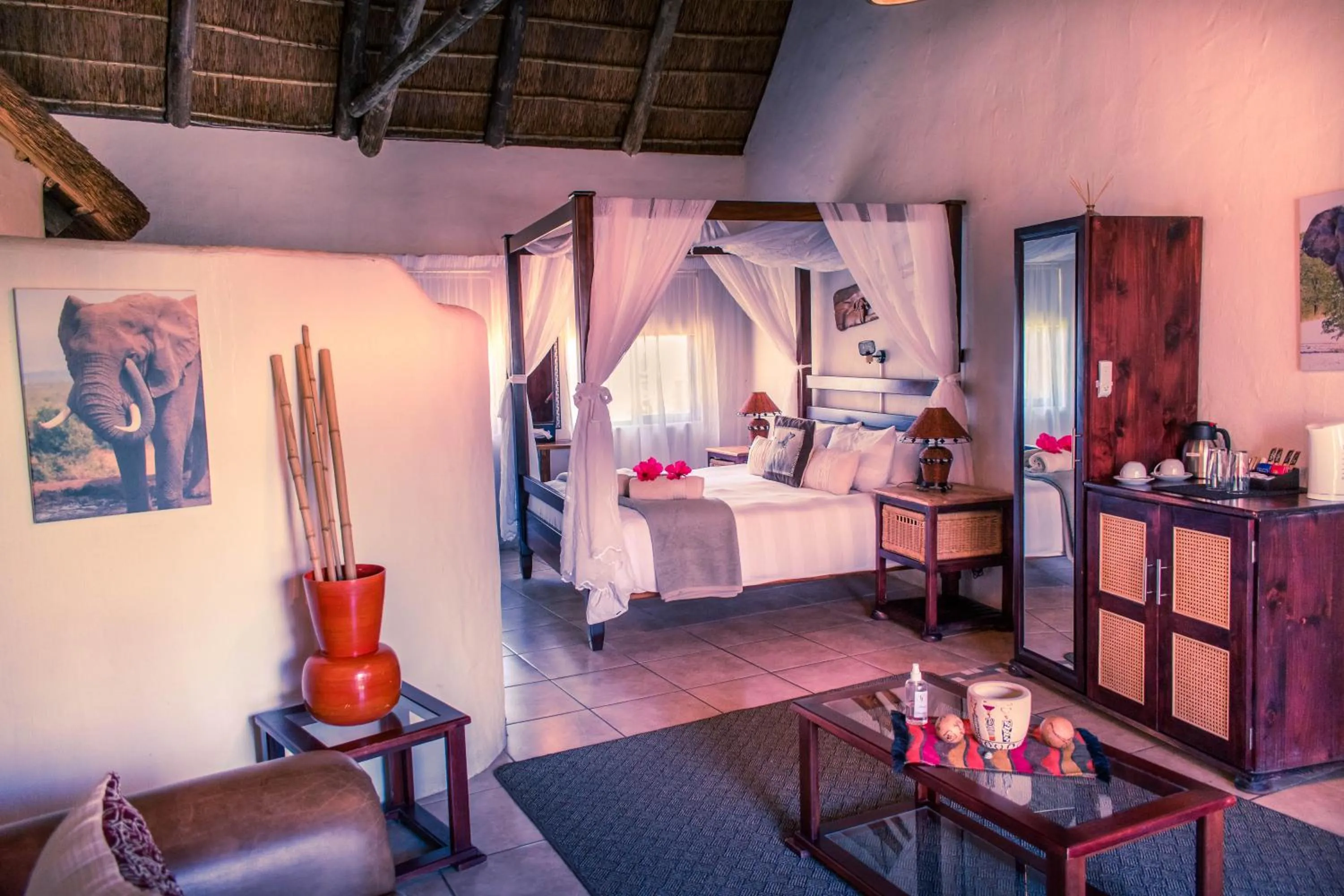 Photo of the whole room, Bed in Elephants Footprint Lodge