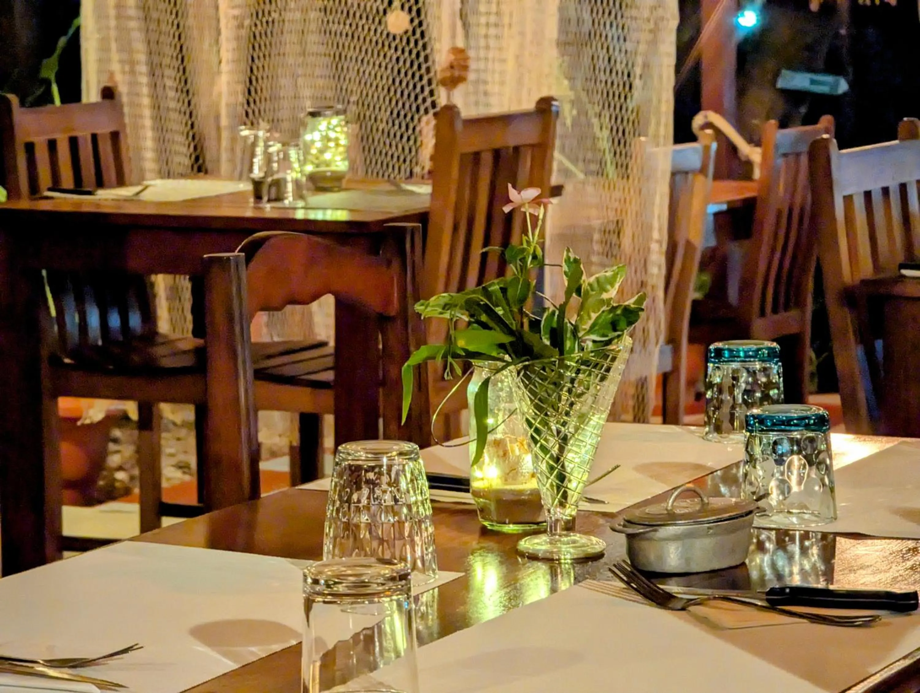 Restaurant/places to eat in Hotel Lakana Ramena