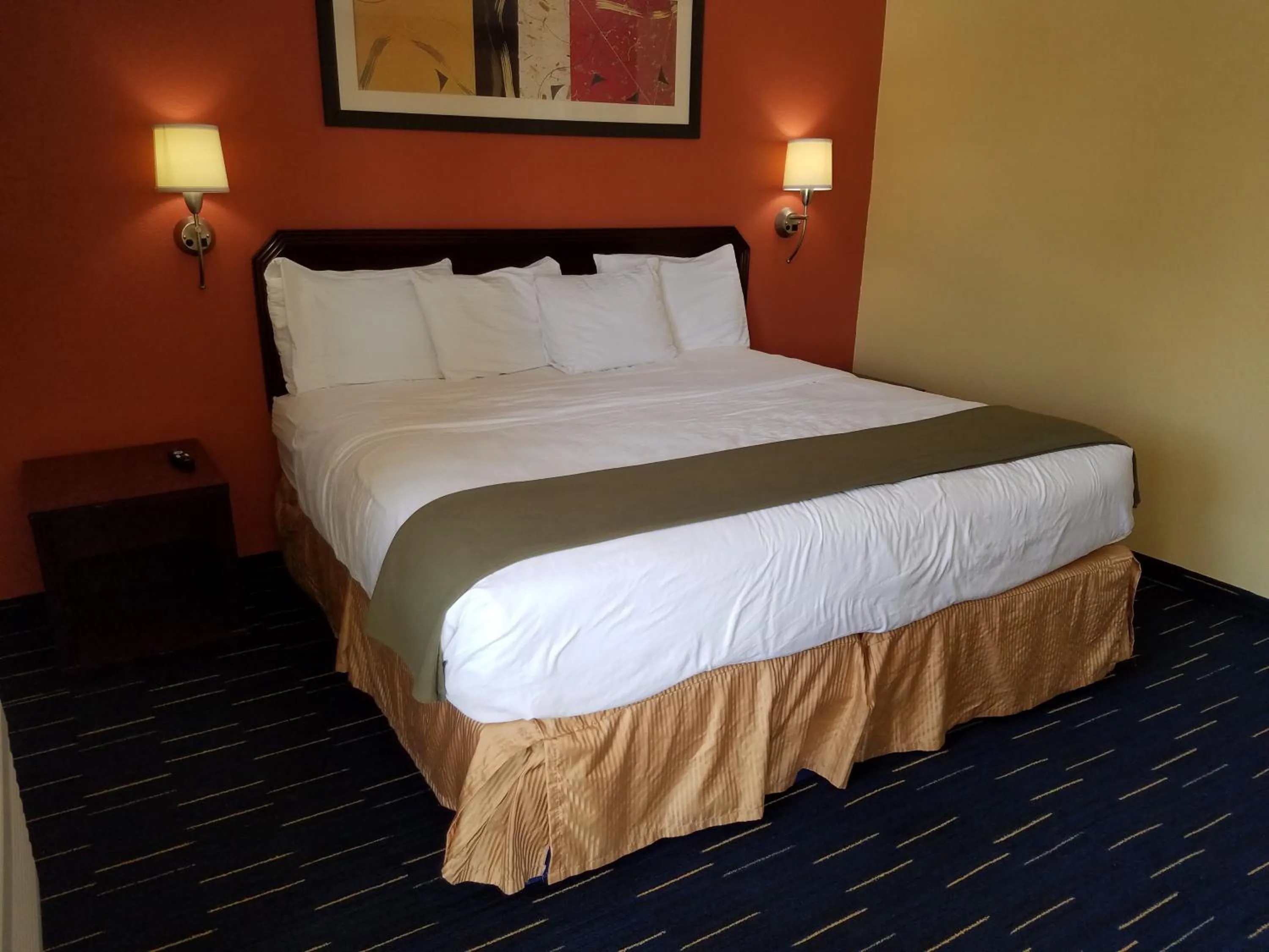 Bed in Country Inn Sterling