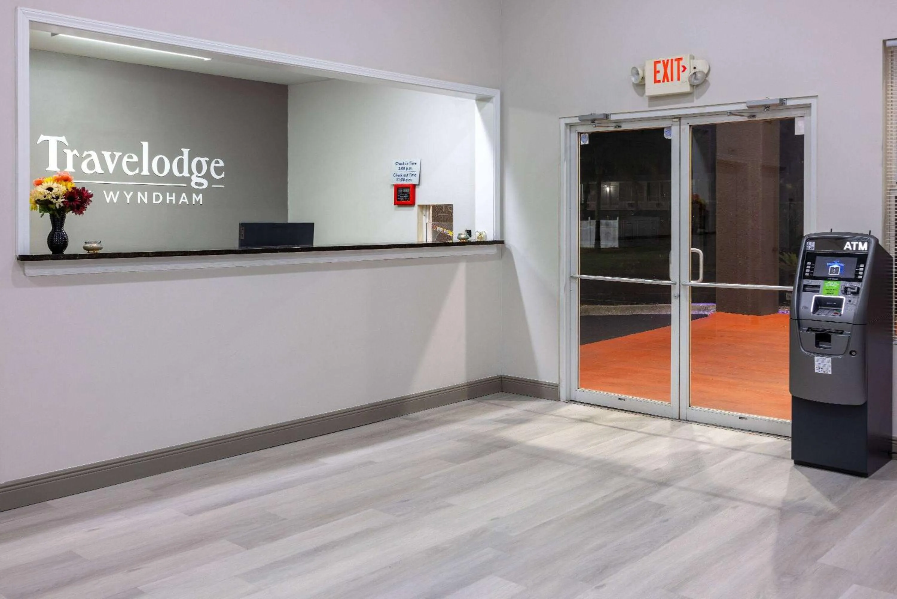 Lobby or reception in Travelodge by Wyndham Kingsland GA
