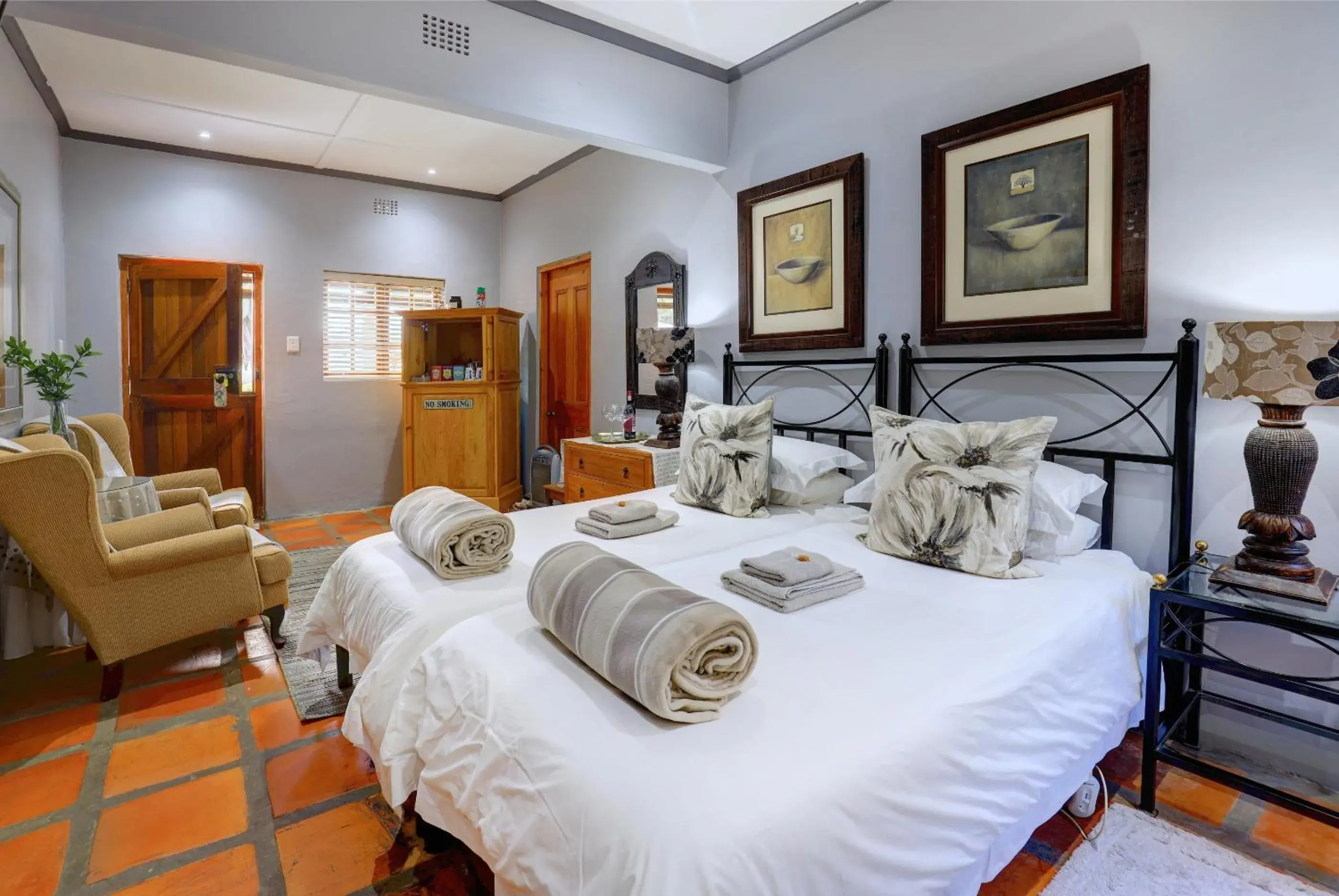 Twin Room in Thylitshia Villa Country Guest House Twin Room in Thylitshia Villa Country Guest House