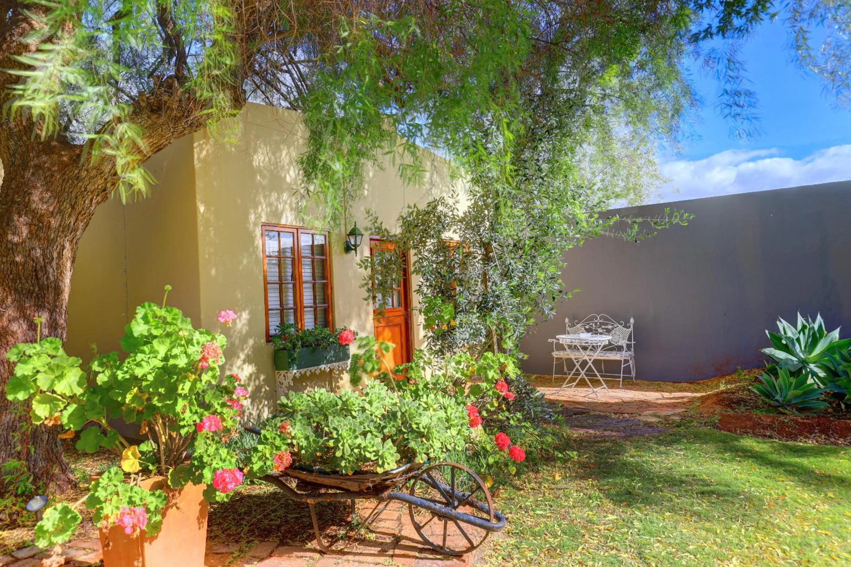 Day in Thylitshia Villa Country Guest House