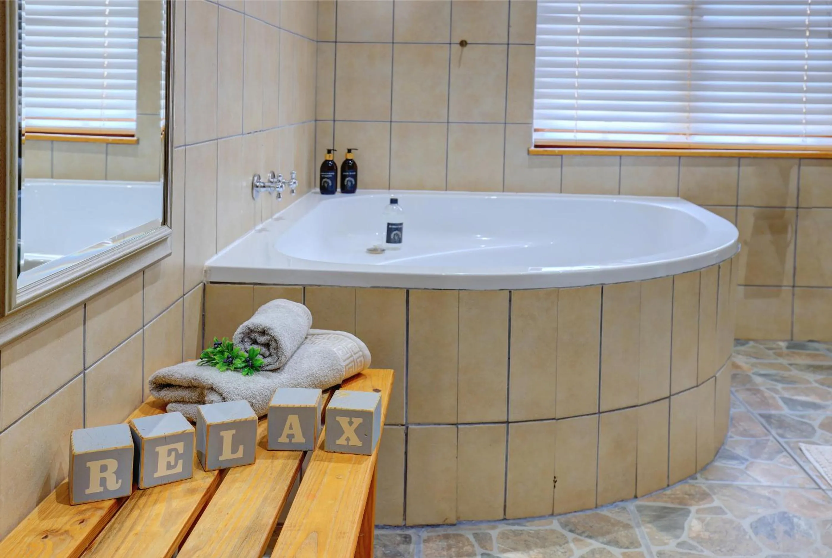 Bathroom in Thylitshia Villa Country Guest House