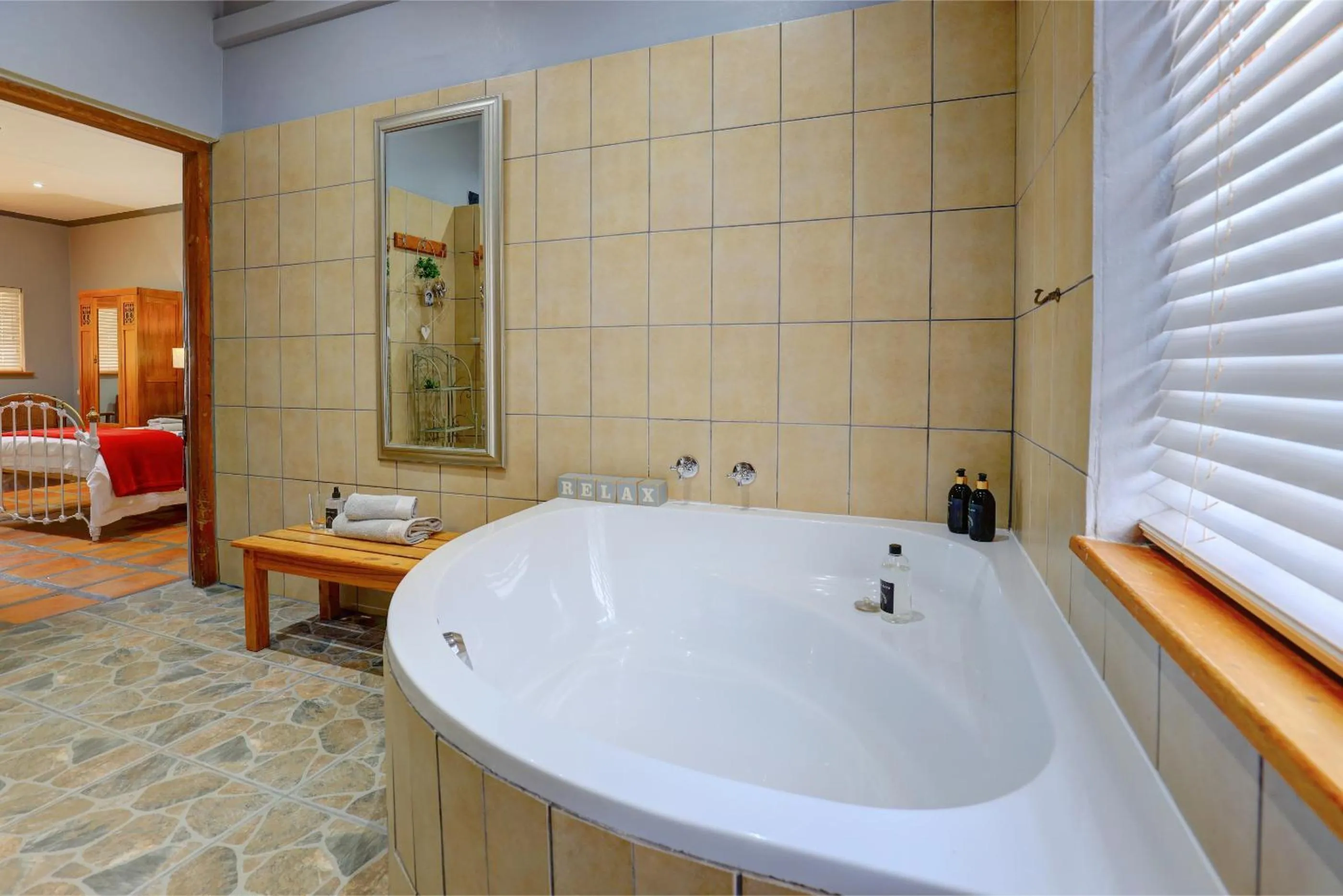 Bathroom in Thylitshia Villa Country Guest House