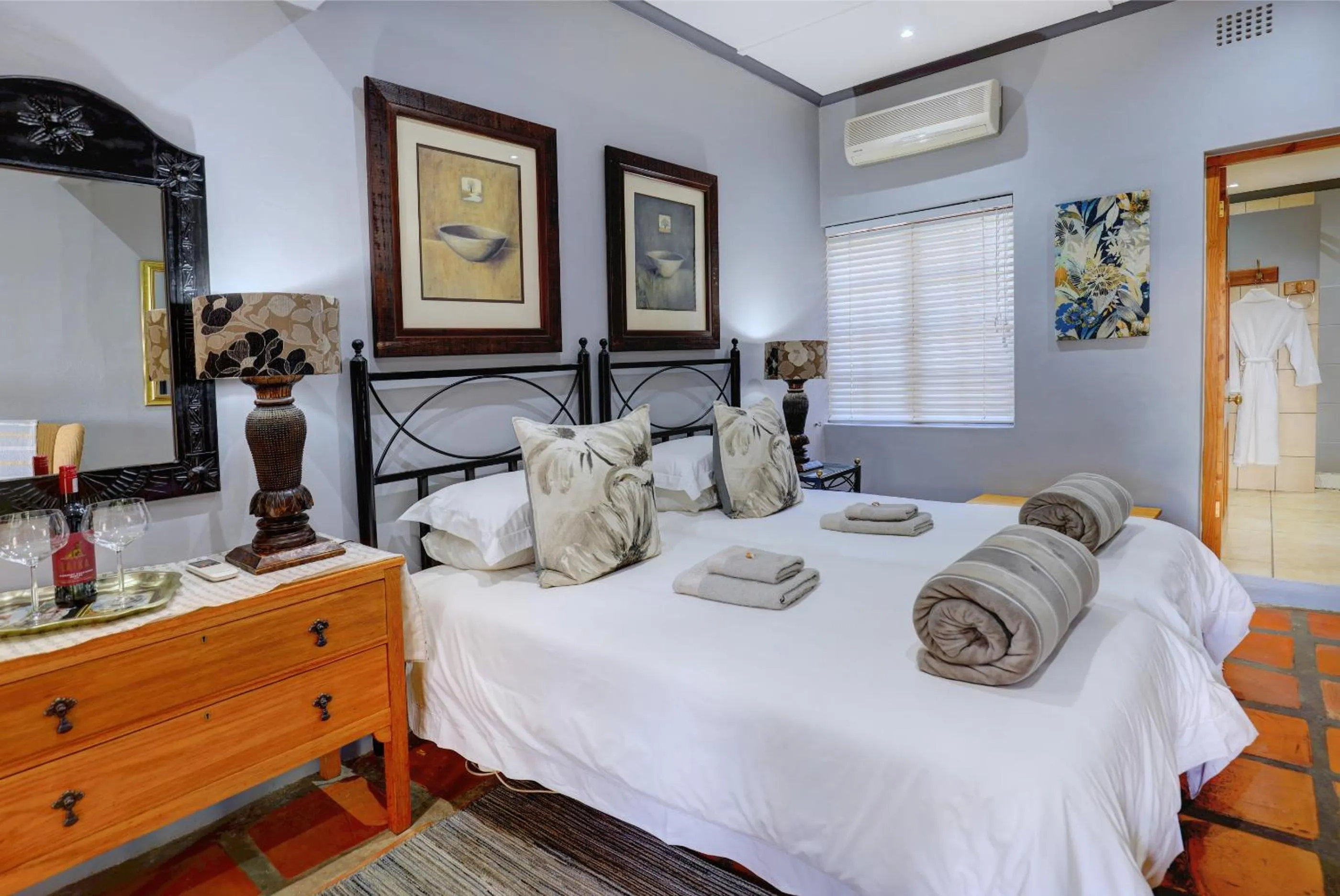 Bed in Thylitshia Villa Country Guest House