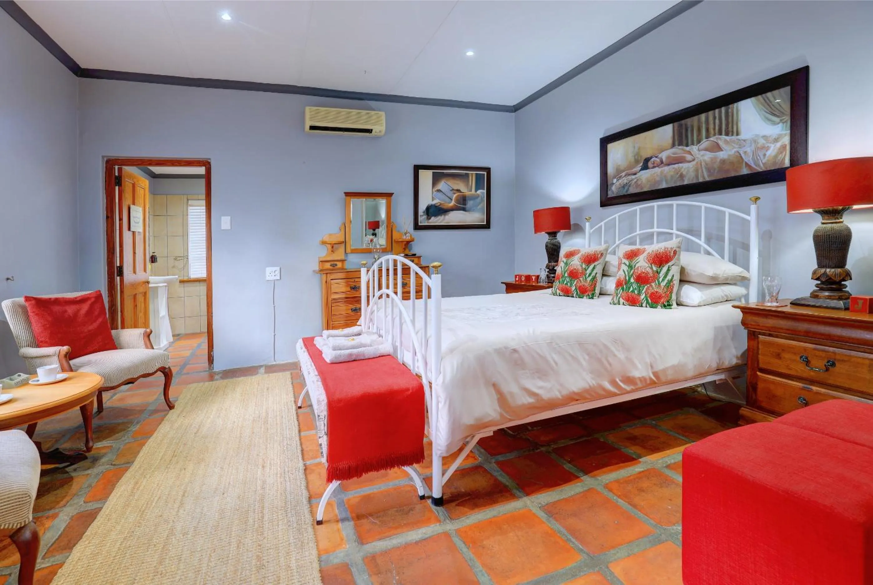 Photo of the whole room, Bed in Thylitshia Villa Country Guest House