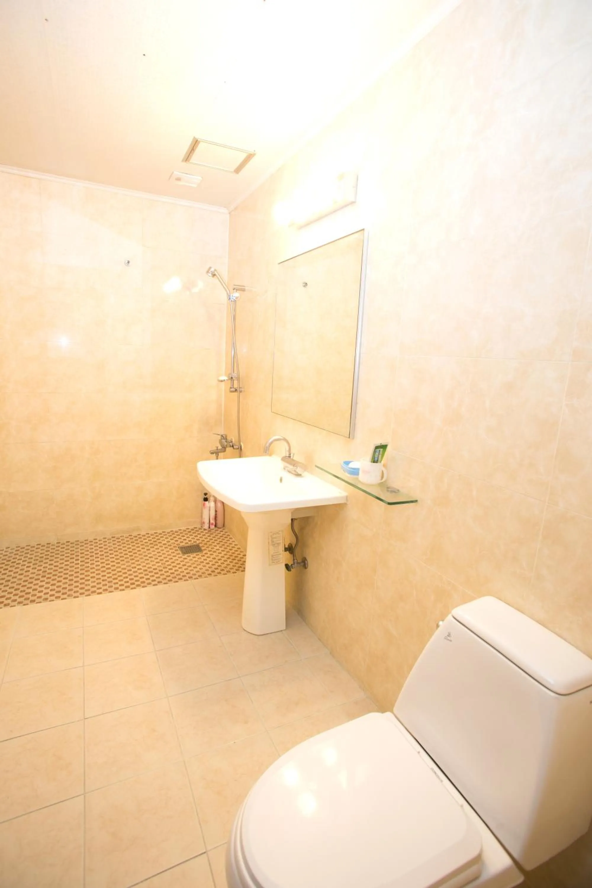 Bathroom in Charmant Hotel