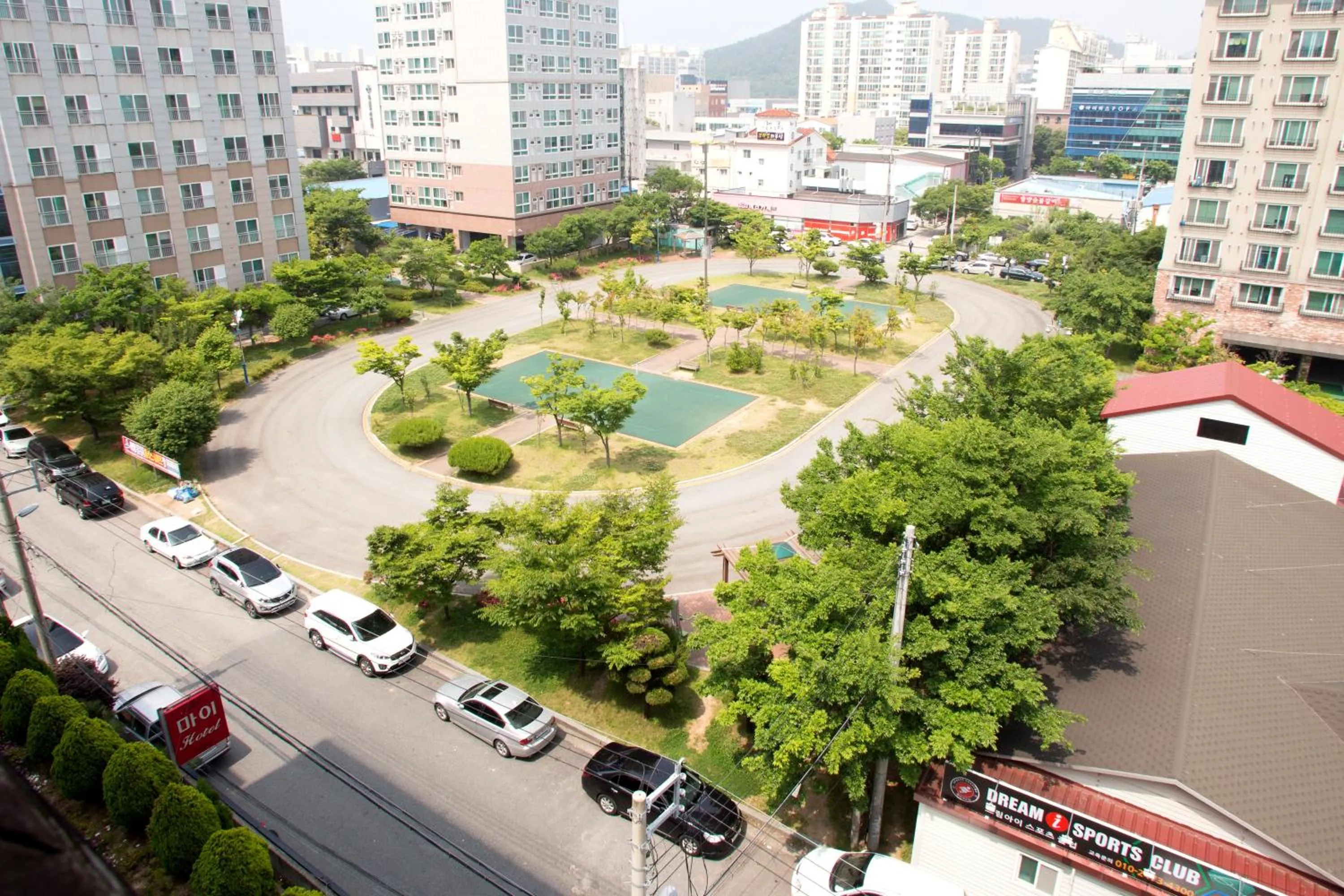 Neighbourhood in Charmant Hotel