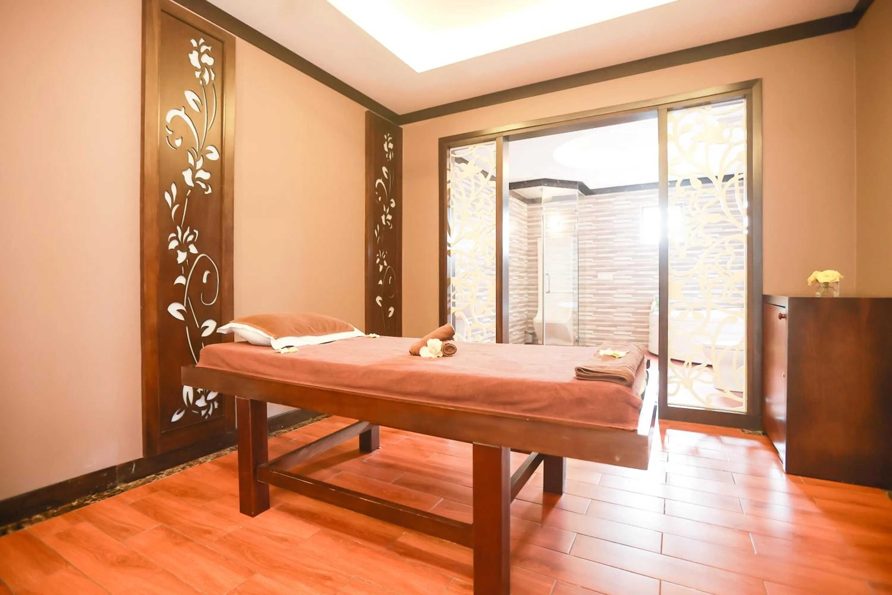 Sauna in Muong Thanh Luxury Nhat Le Hotel