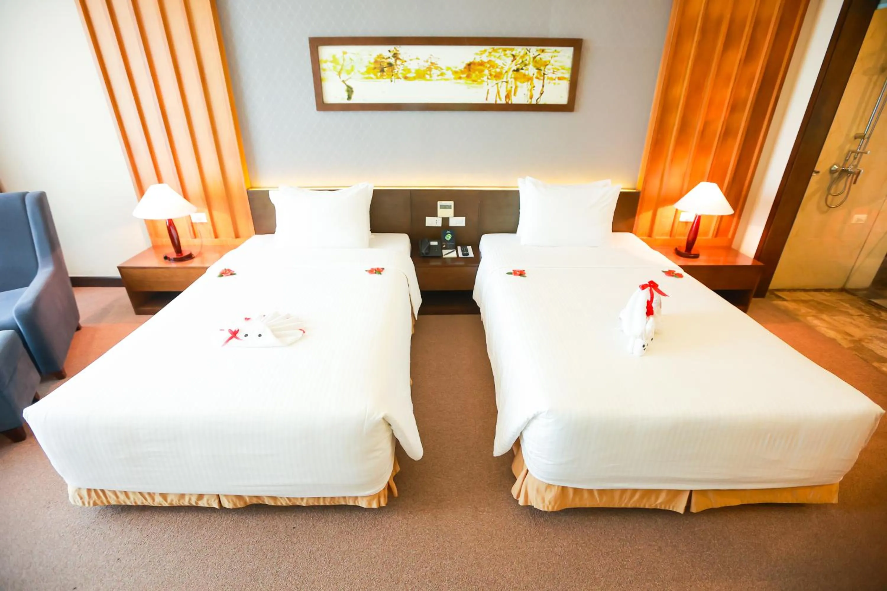 Bed in Muong Thanh Luxury Nhat Le Hotel
