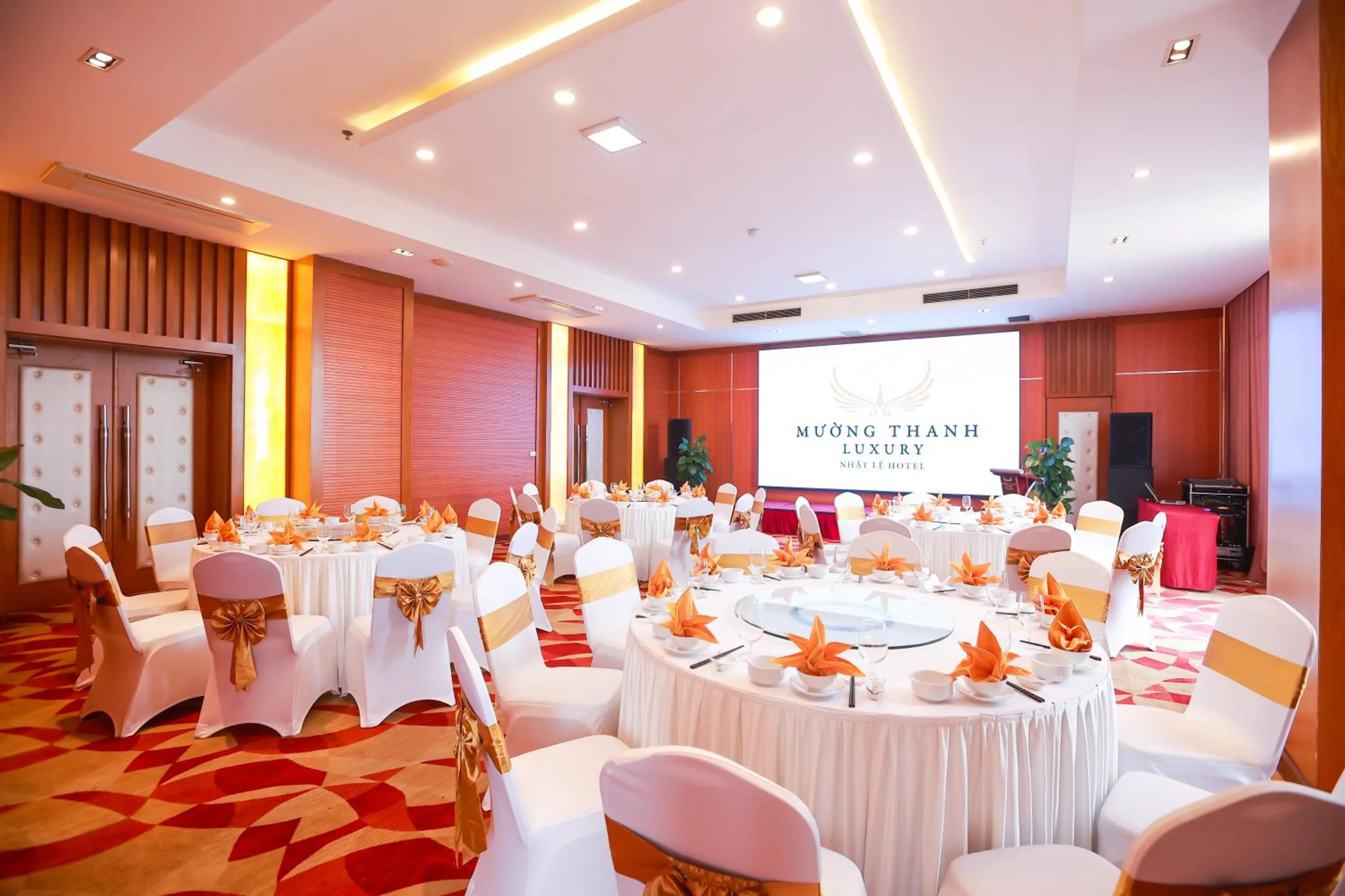 Restaurant/places to eat in Muong Thanh Luxury Nhat Le Hotel