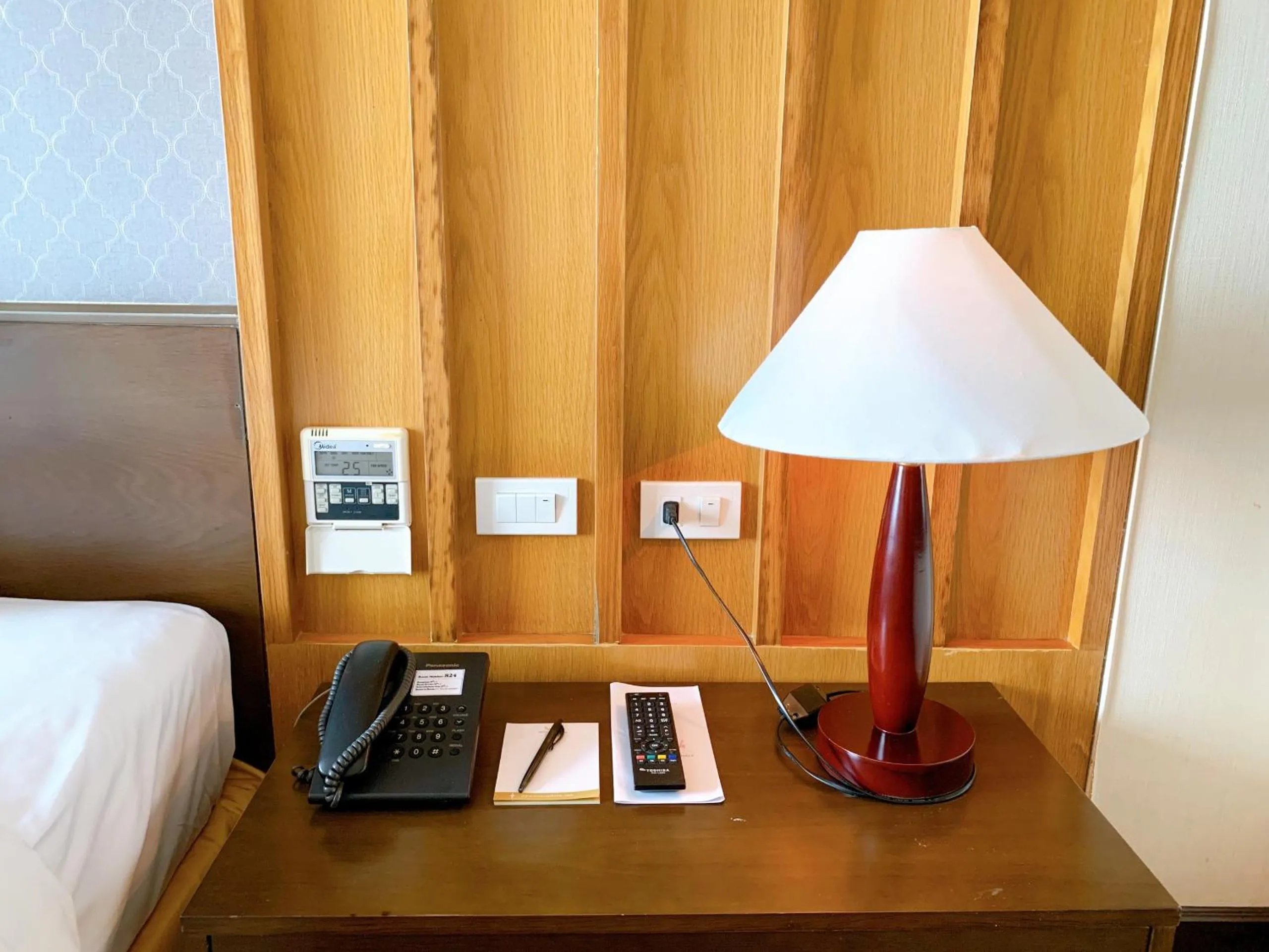 hair dresser, Bed in Muong Thanh Luxury Nhat Le Hotel