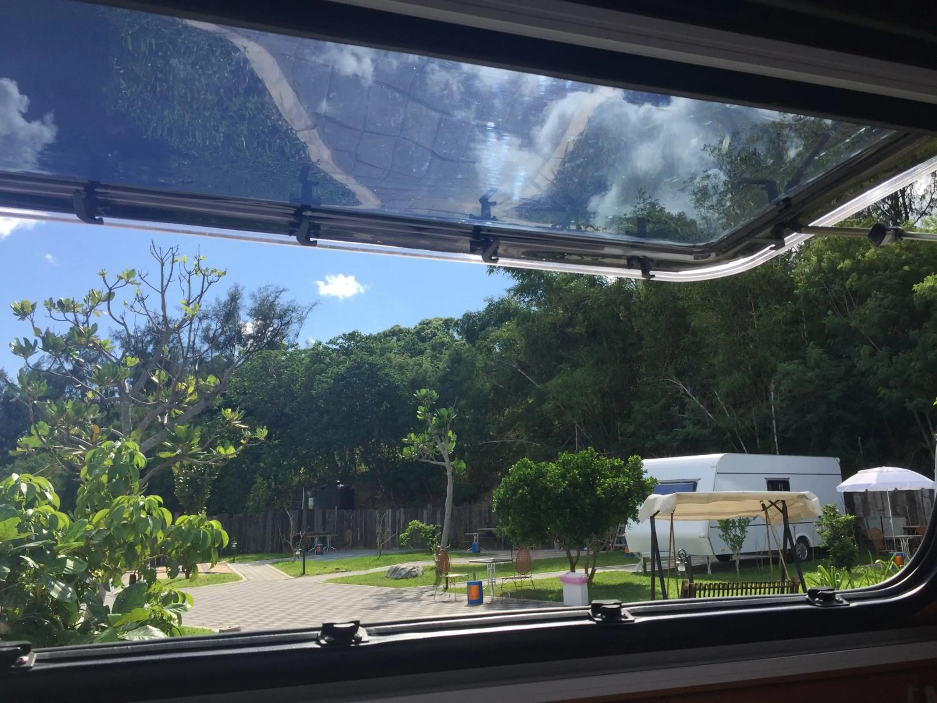 Garden view in Kenting Houbihu Camping Car B&B