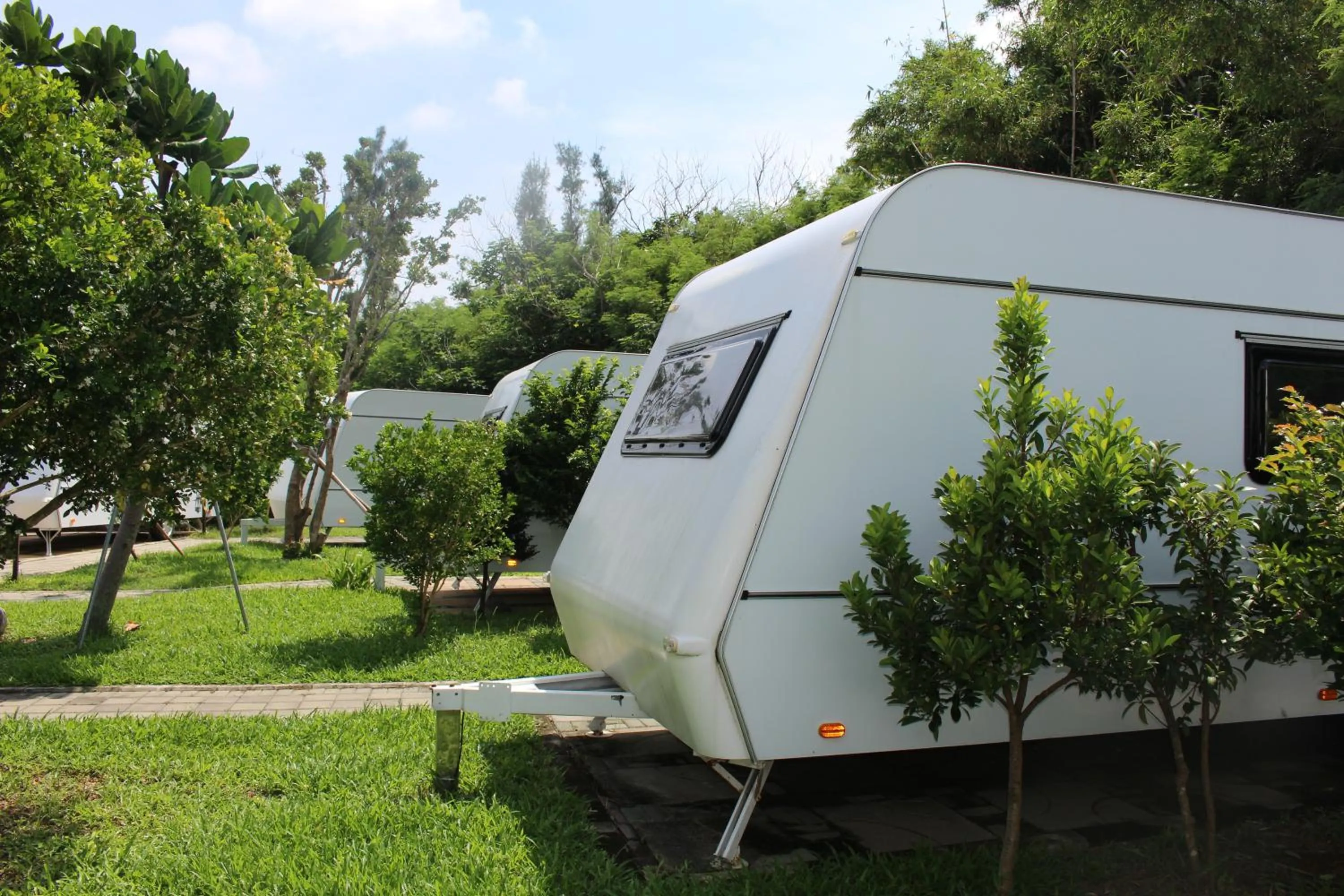 Kenting Houbihu Camping Car B&B