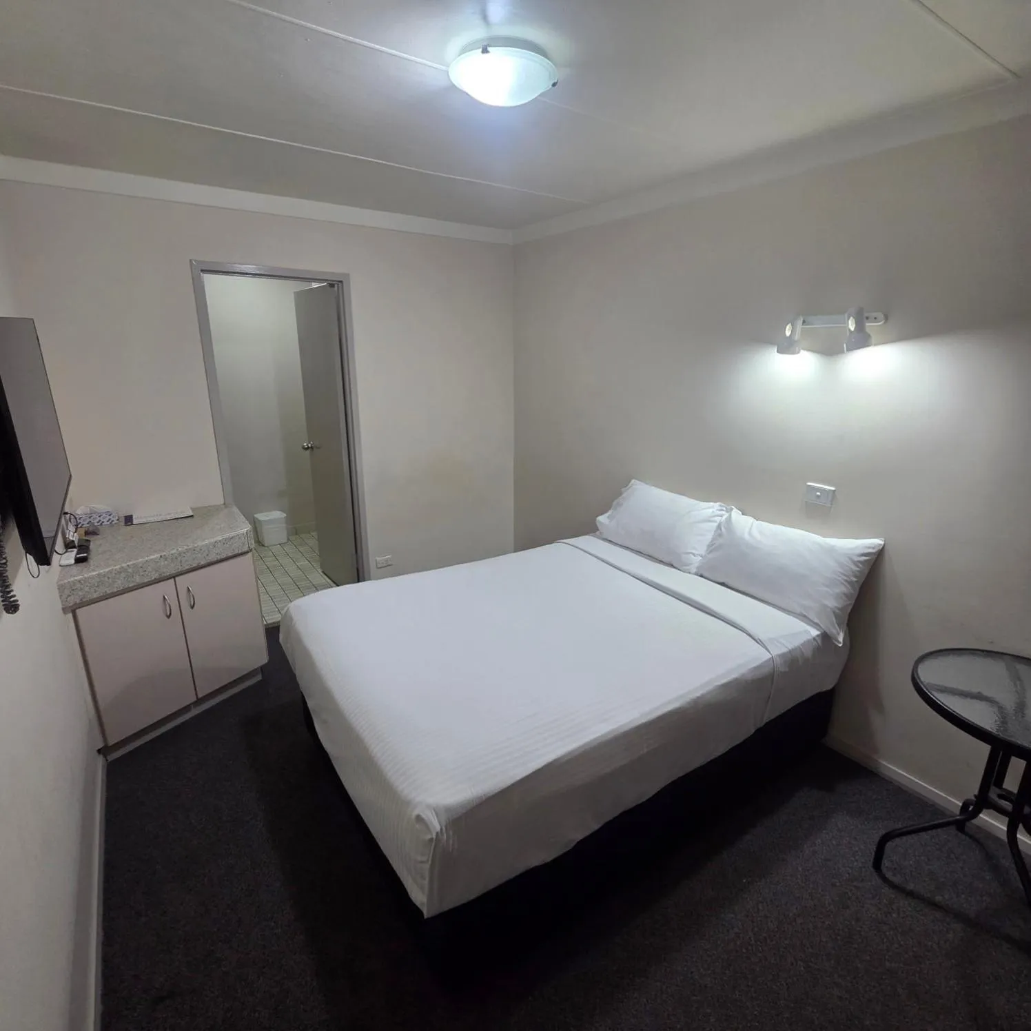 Bedroom, Bed in Sanno Marracoonda Perth Airport Hotel