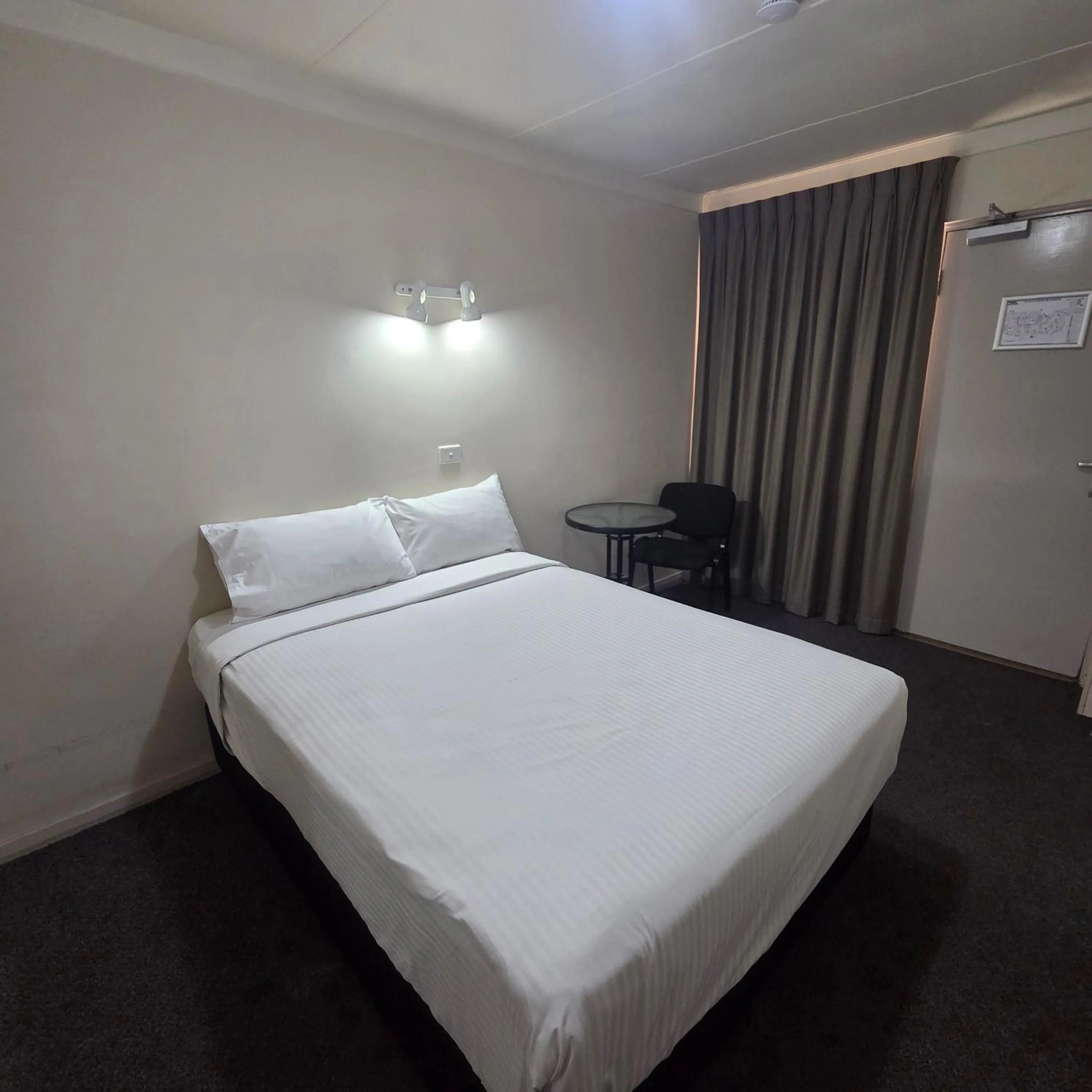 Bed in Sanno Marracoonda Perth Airport Hotel