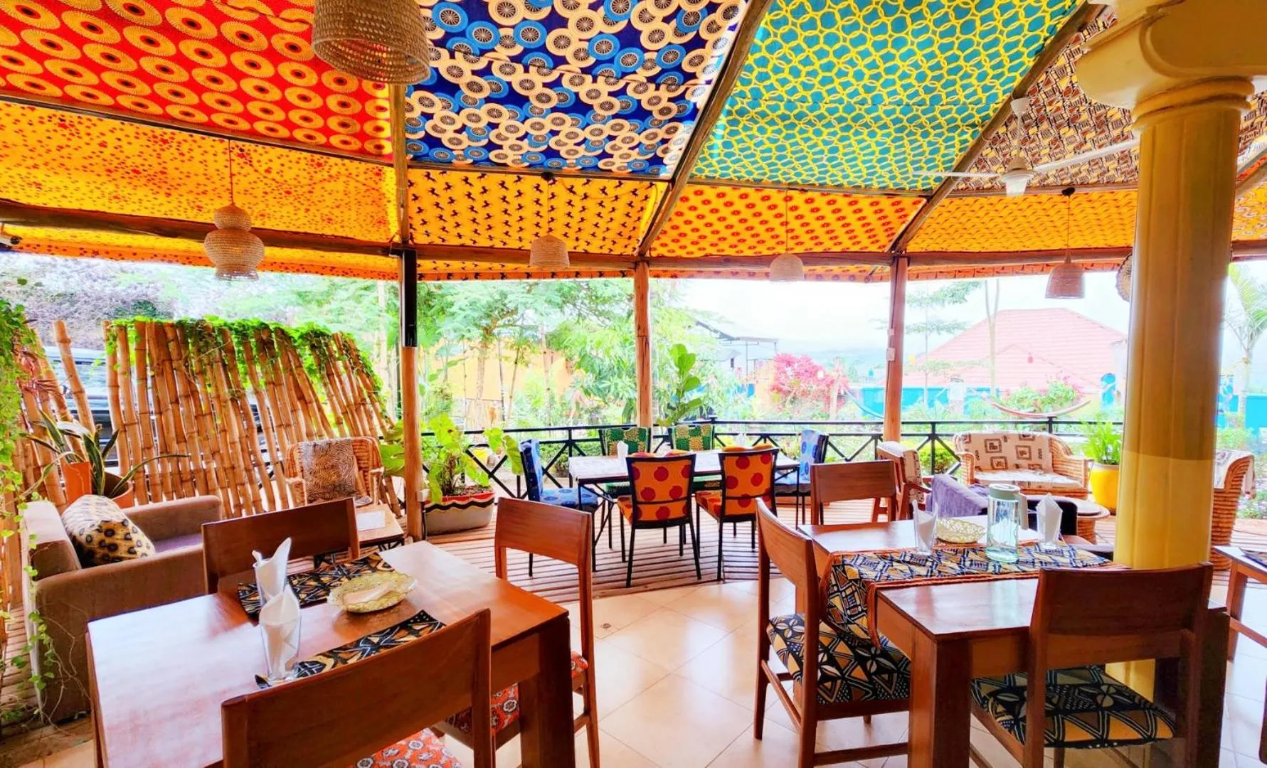 Restaurant/places to eat in Yambi Guesthouse