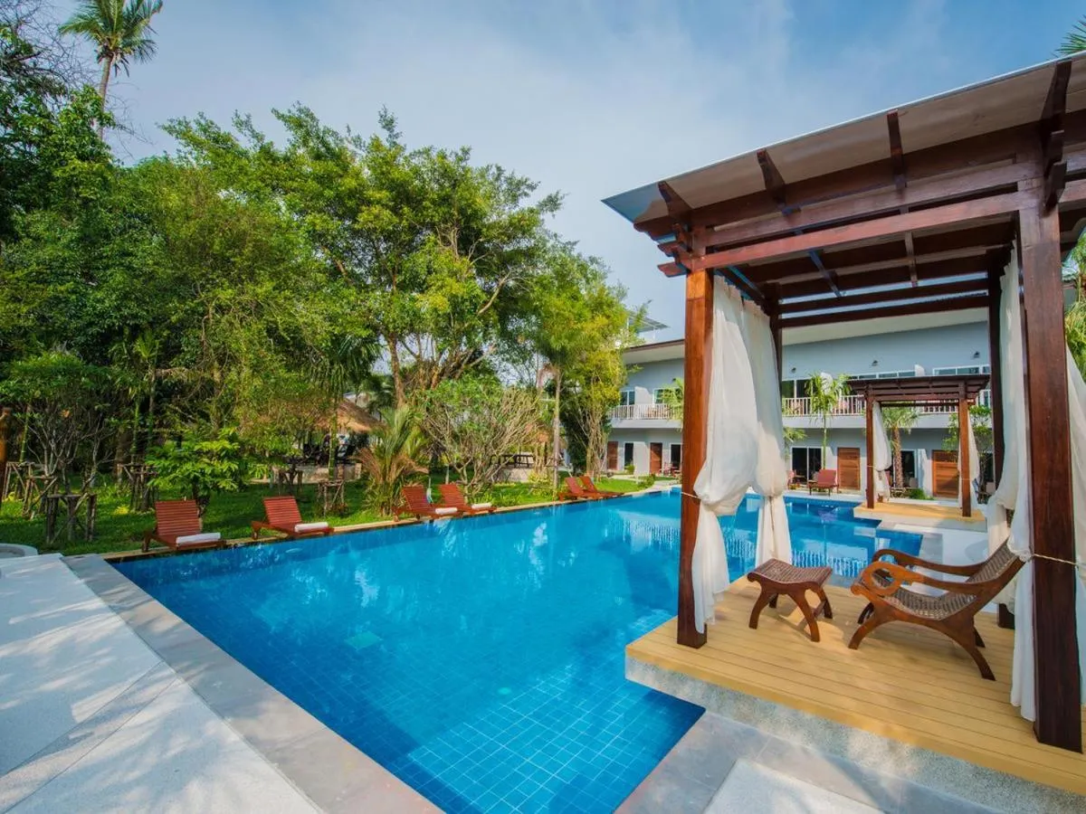 Swimming pool in Bora Bora Villa Phuket