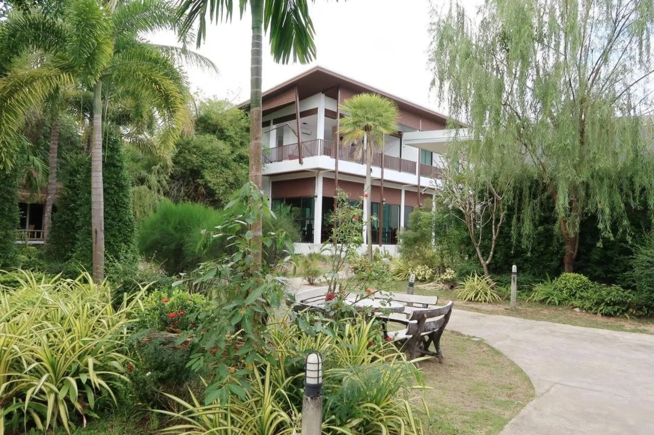 Garden in Bora Bora Villa Phuket