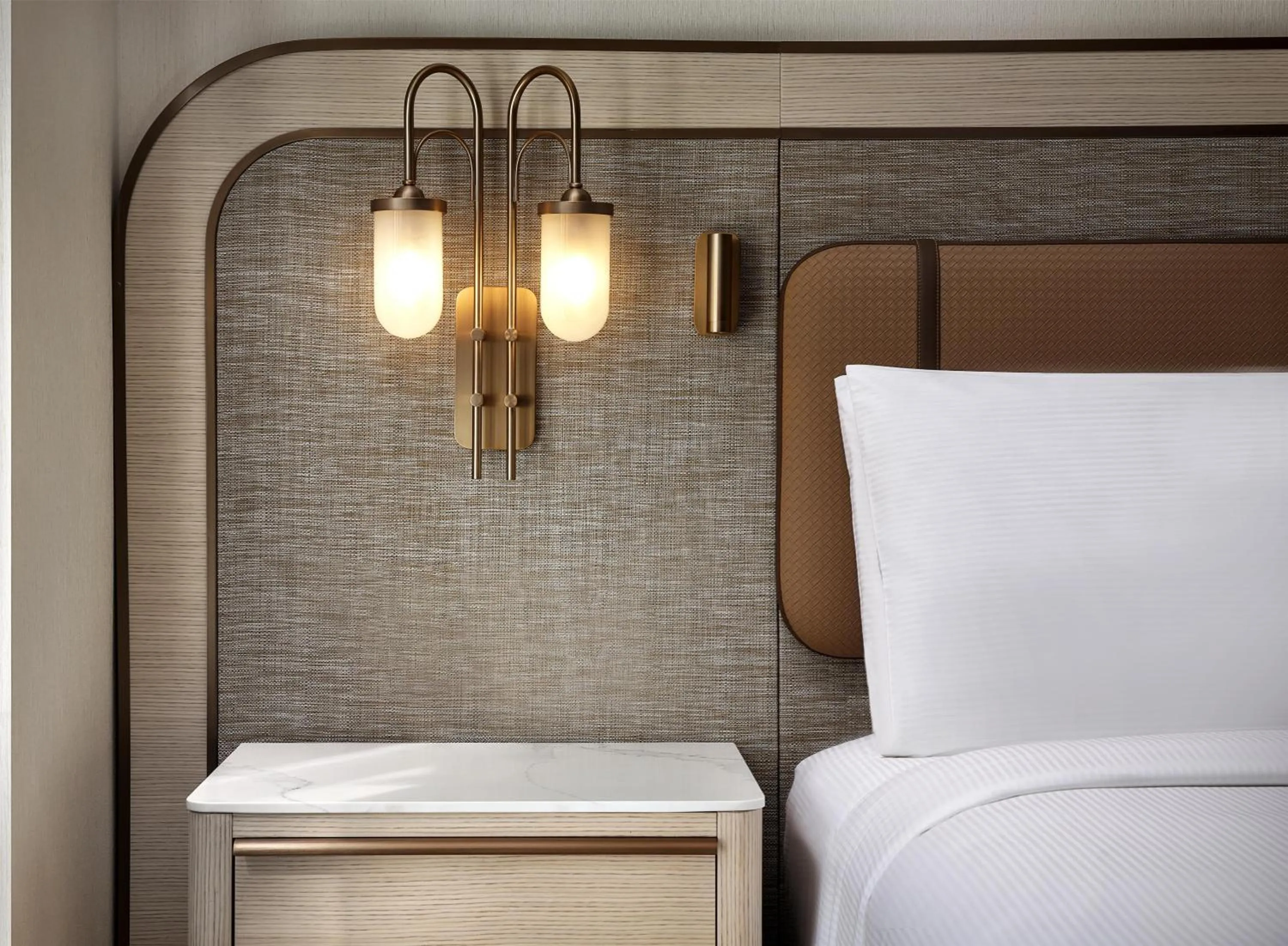 Bed in Diyar Ajwa, Tapestry Collection By Hilton