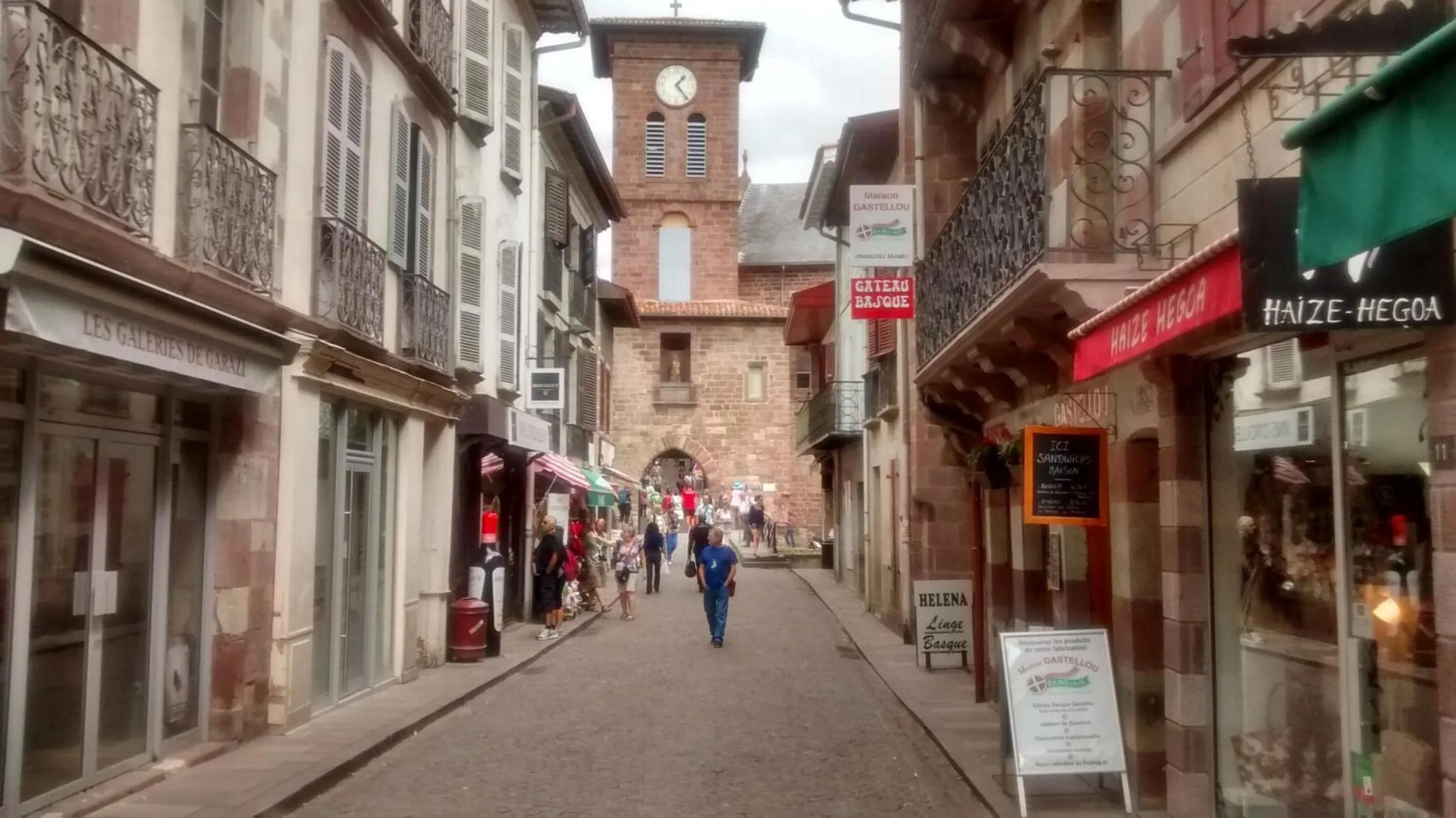 Shopping Area in Maison Bidegain Berria