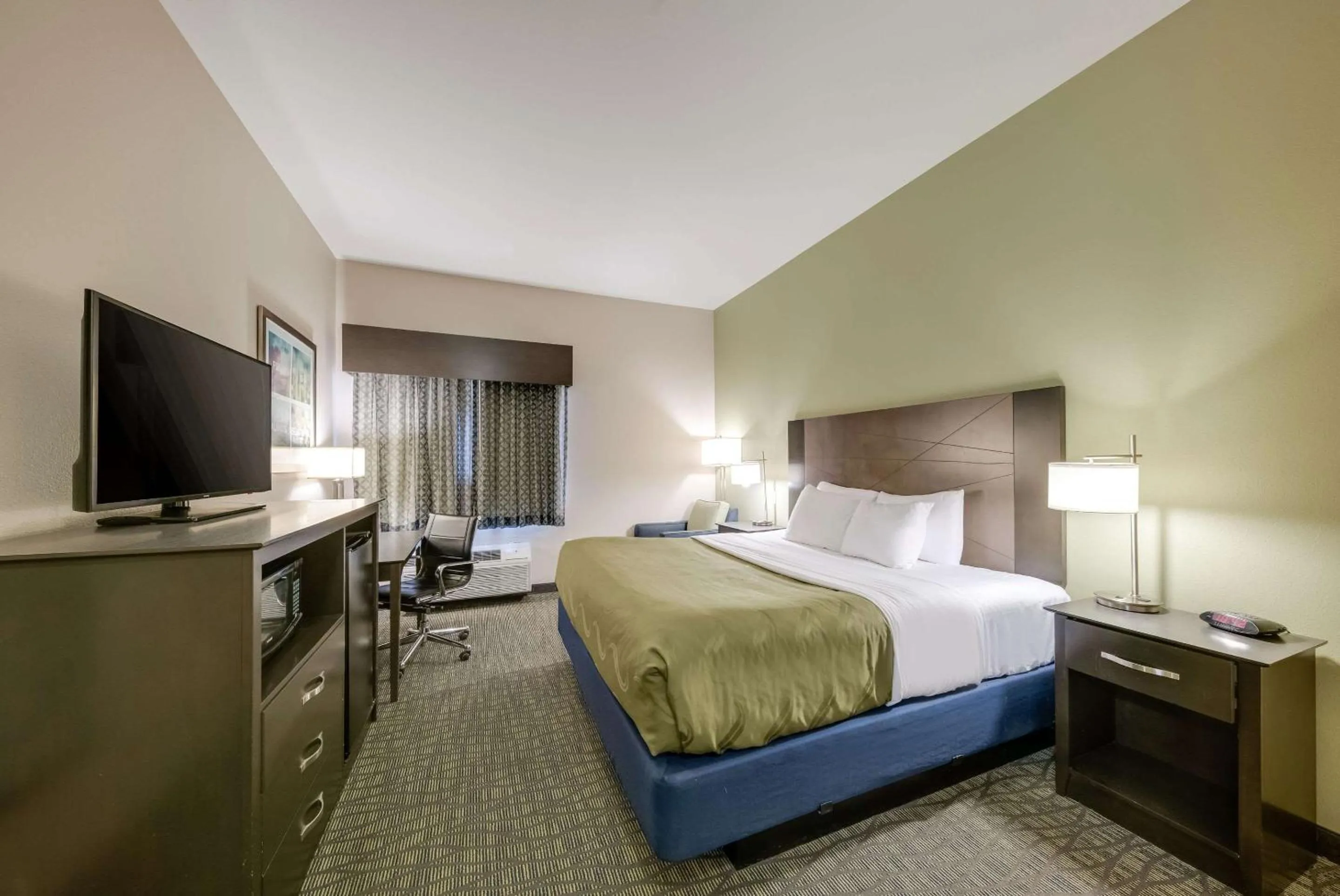 Bedroom, Bed in Quality Inn & Suites Ardmore