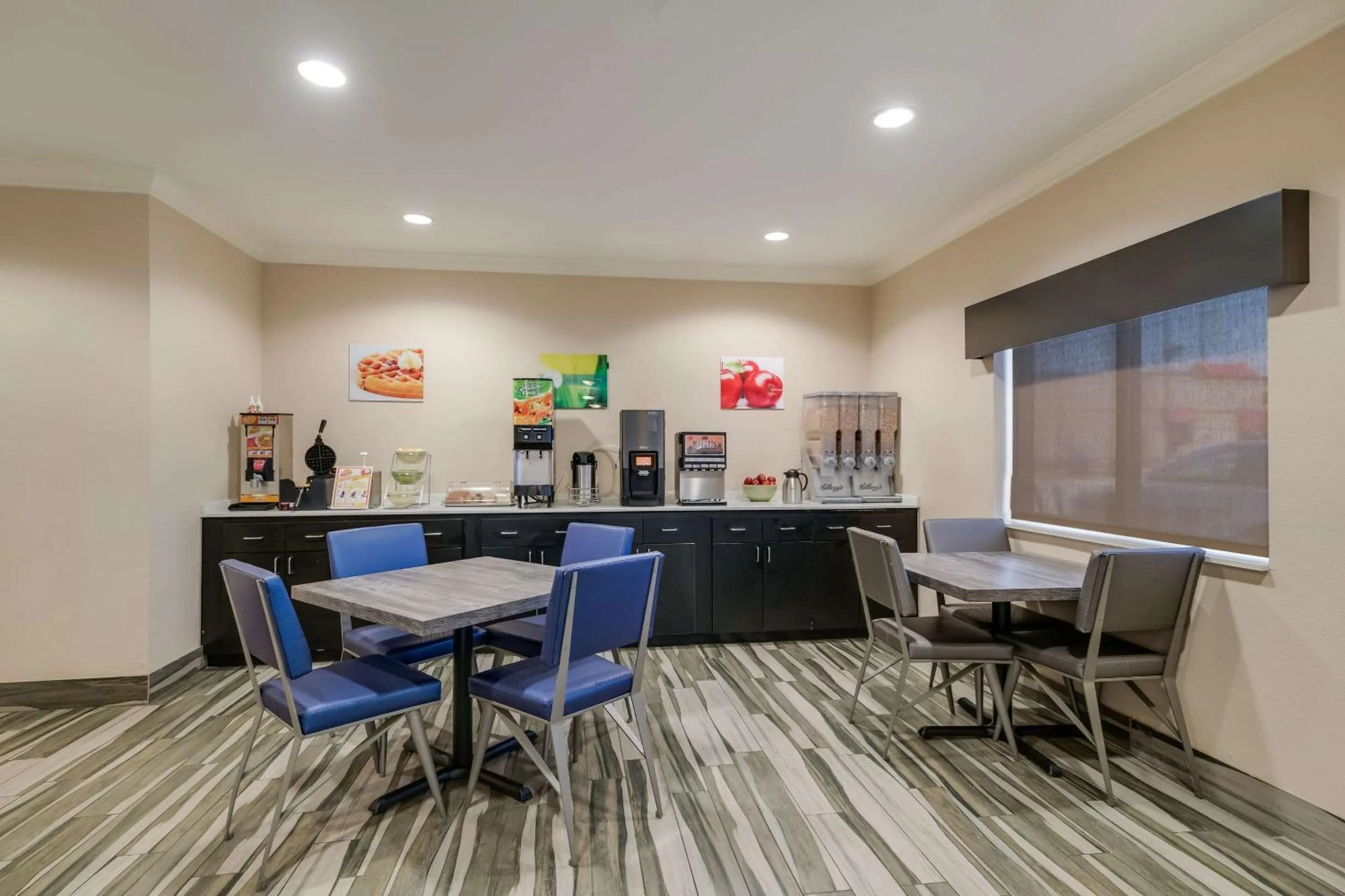 Coffee/tea facilities in Quality Inn & Suites Ardmore