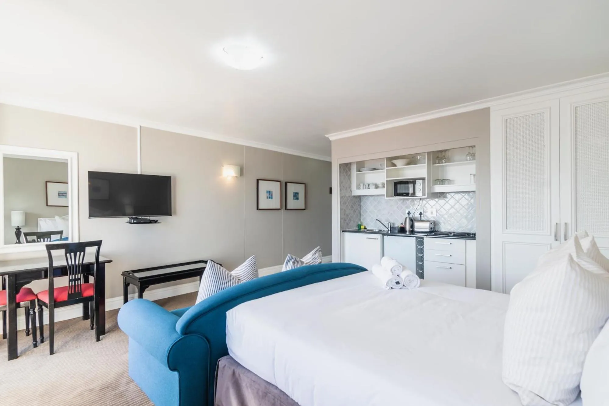 Photo of the whole room, Bed in The Bantry Aparthotel by Totalstay