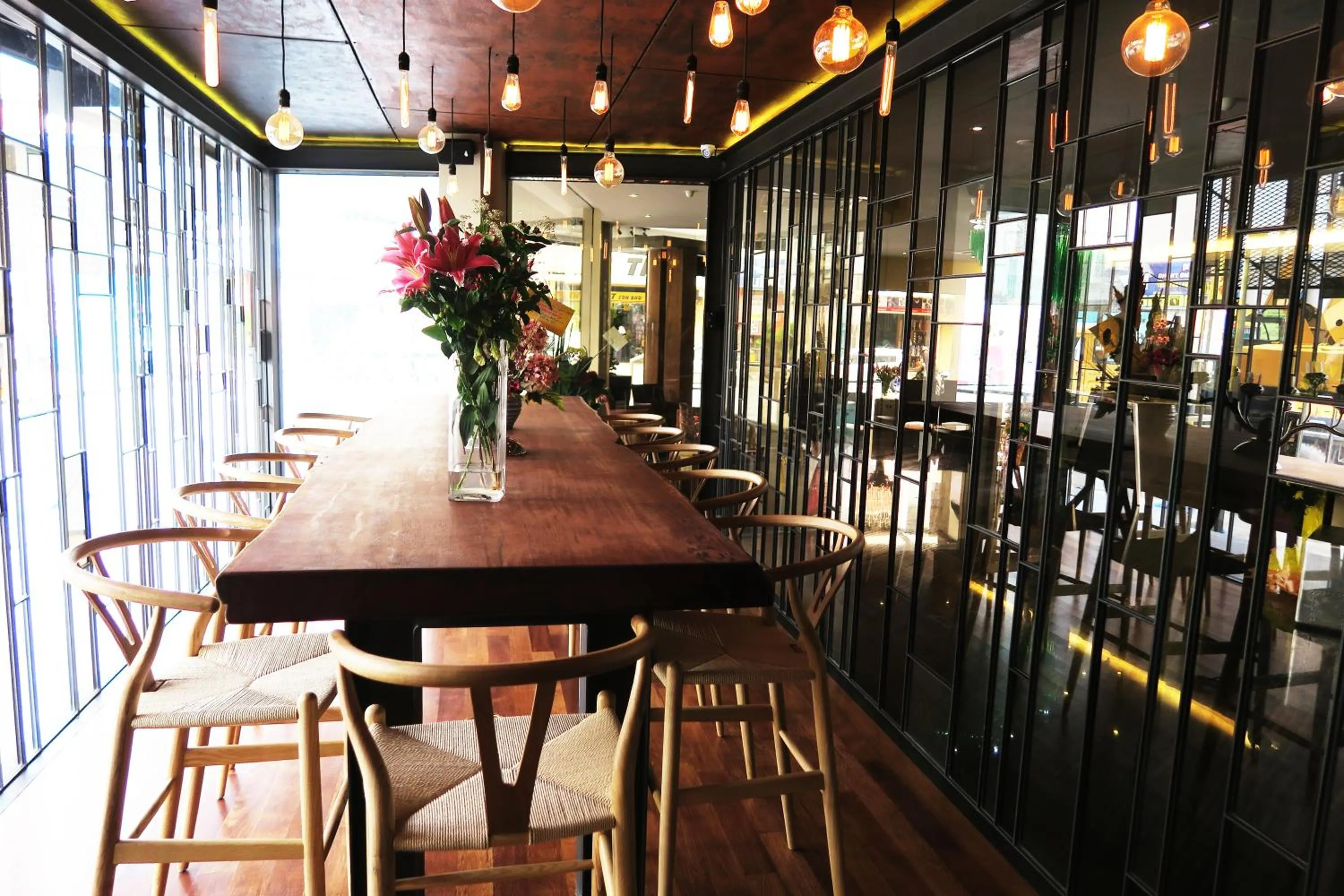 Restaurant/places to eat in Le Dream Boutique Hotel