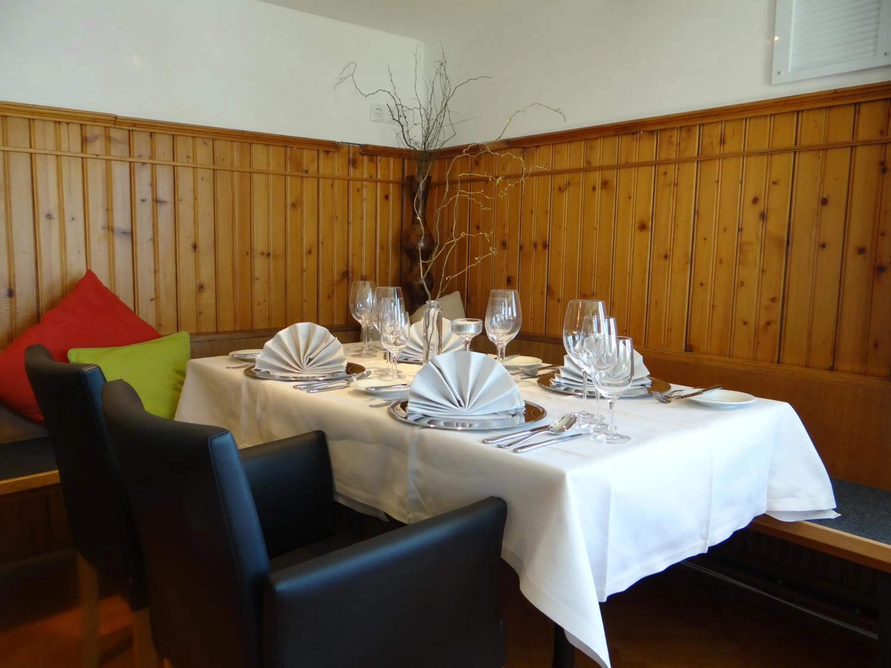 Restaurant/places to eat in Waldrast Bed & Breakfast