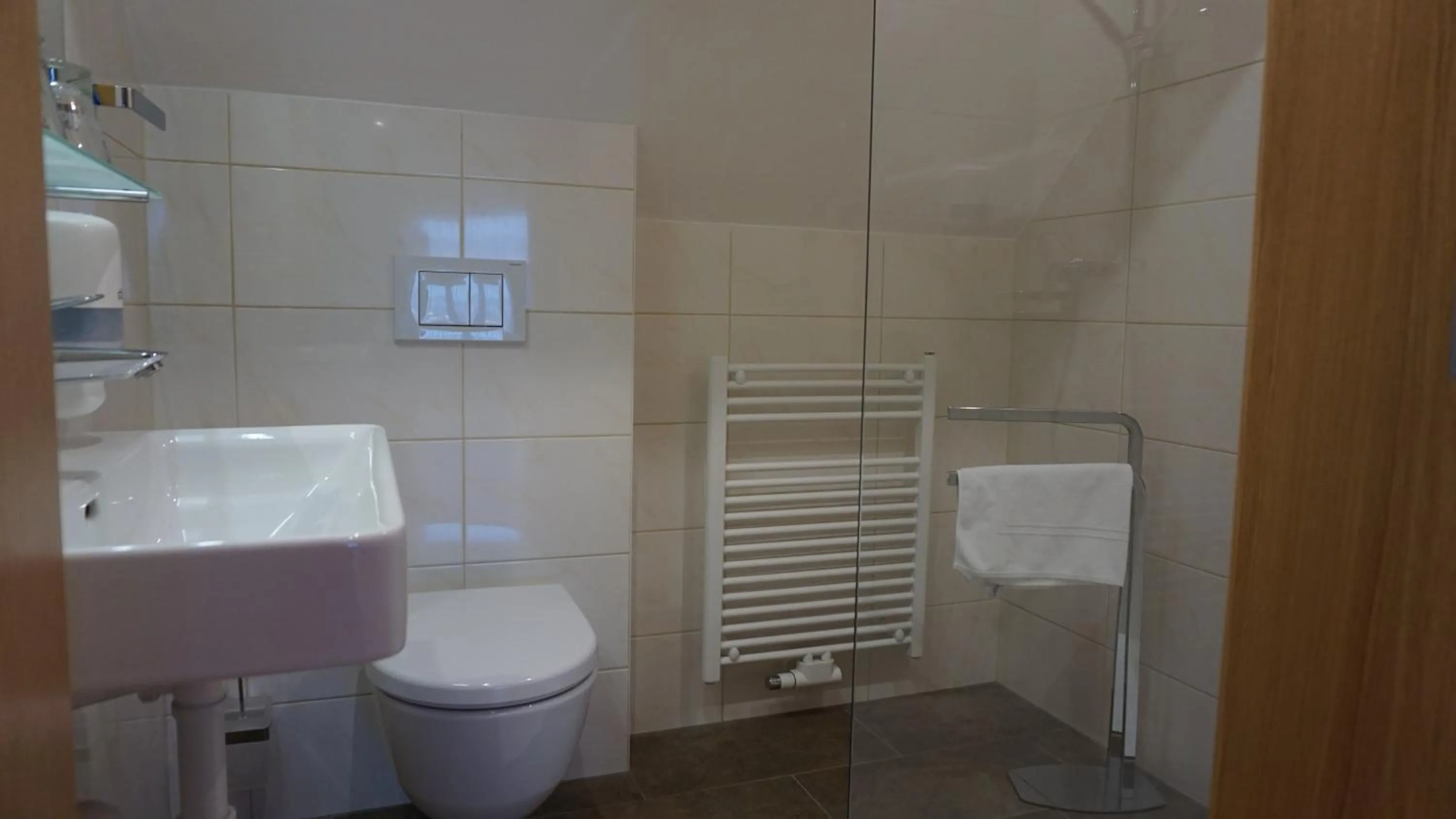 Bathroom in Waldrast Bed & Breakfast