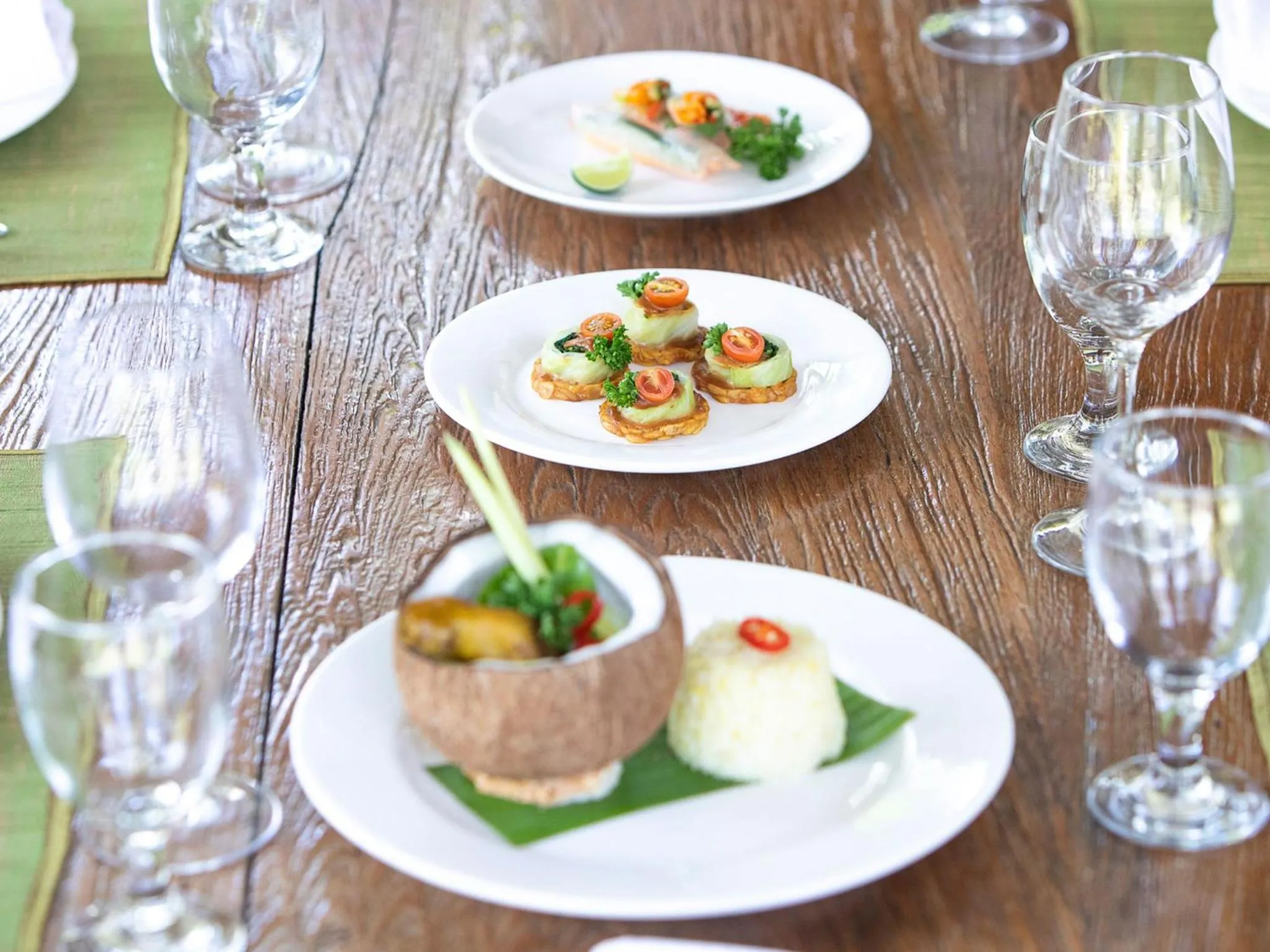 Food and drinks in Villa Simona Oasis