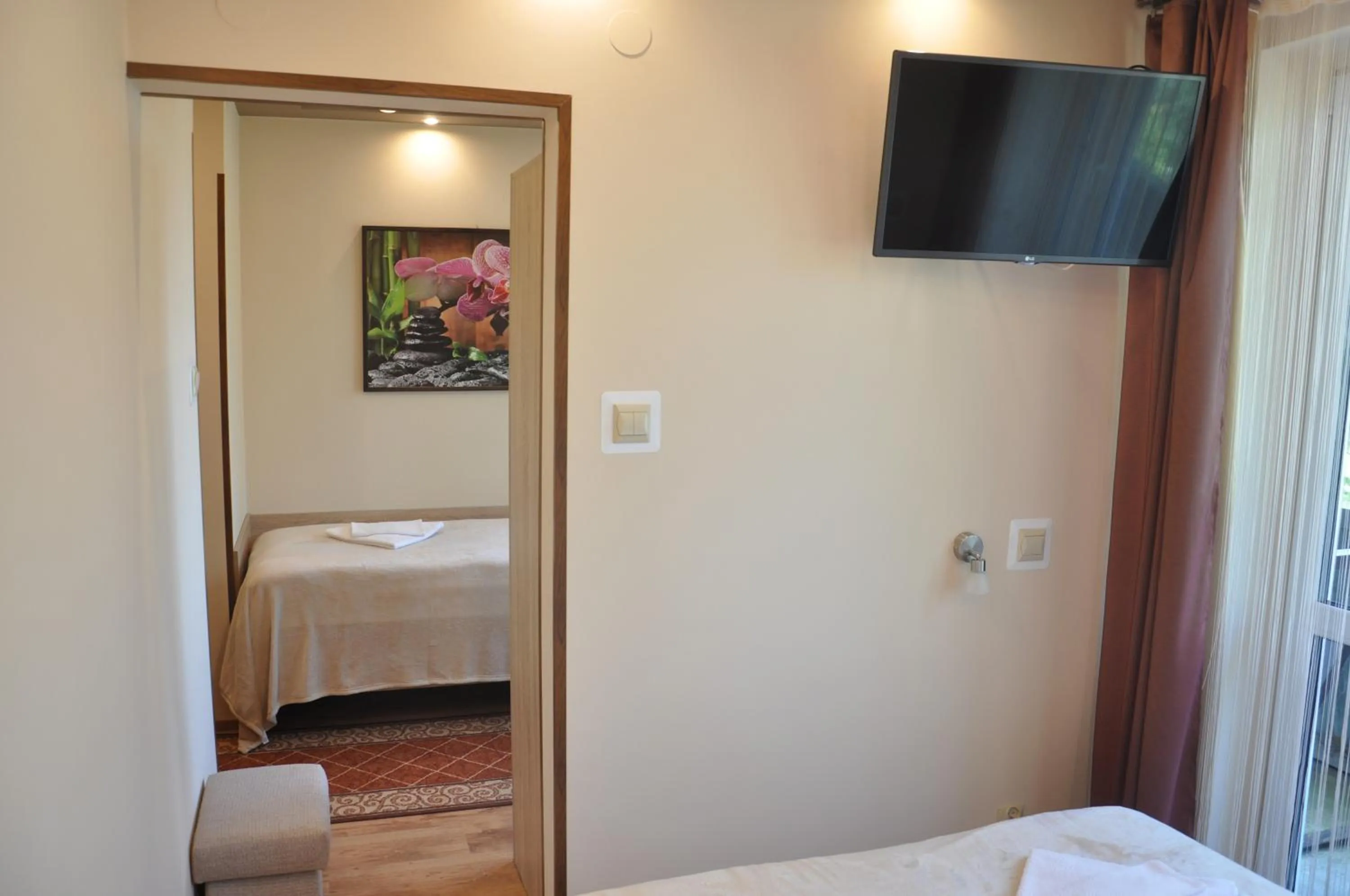 Other, Bed in Hotel Mis