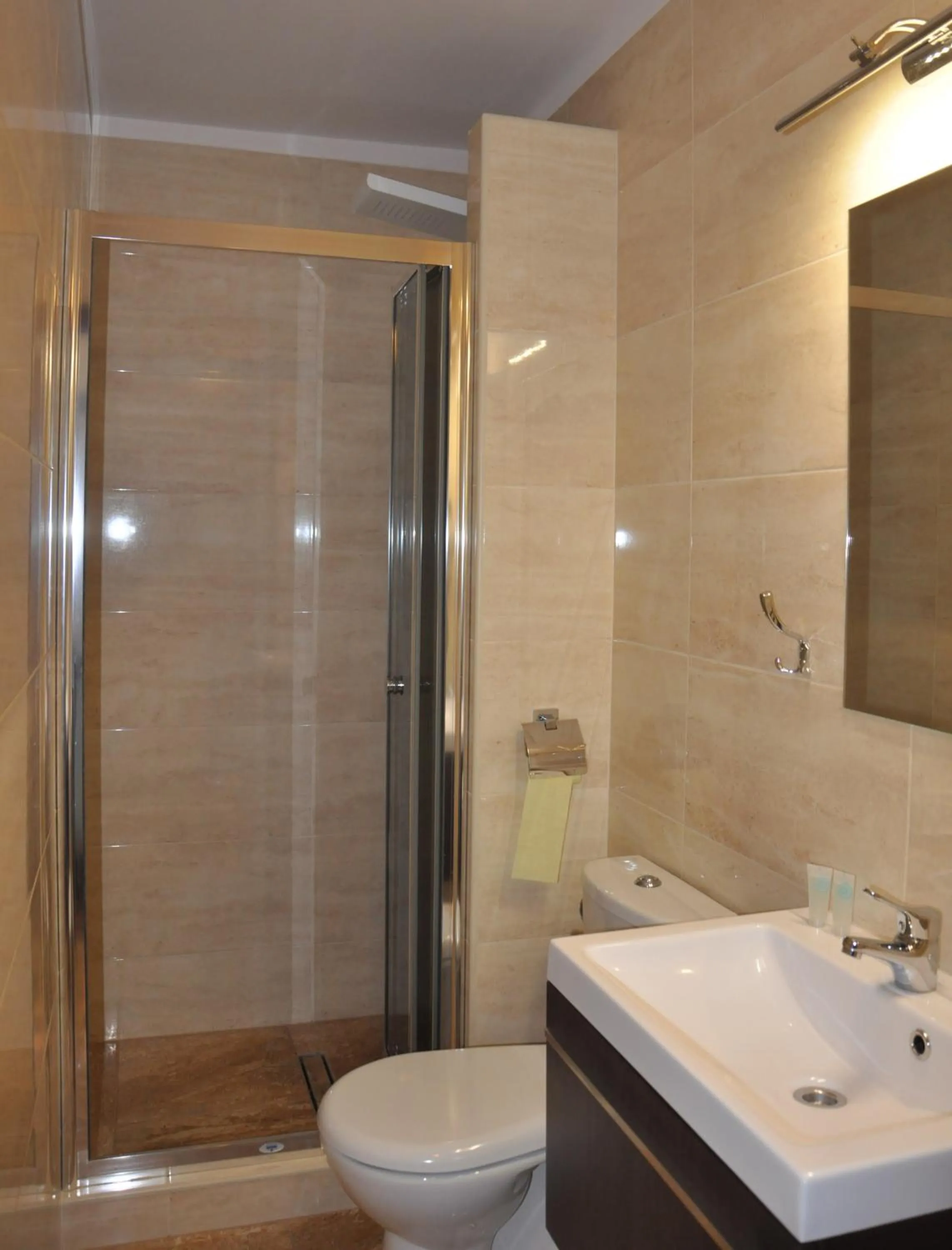 Photo of the whole room in Hotel Mis