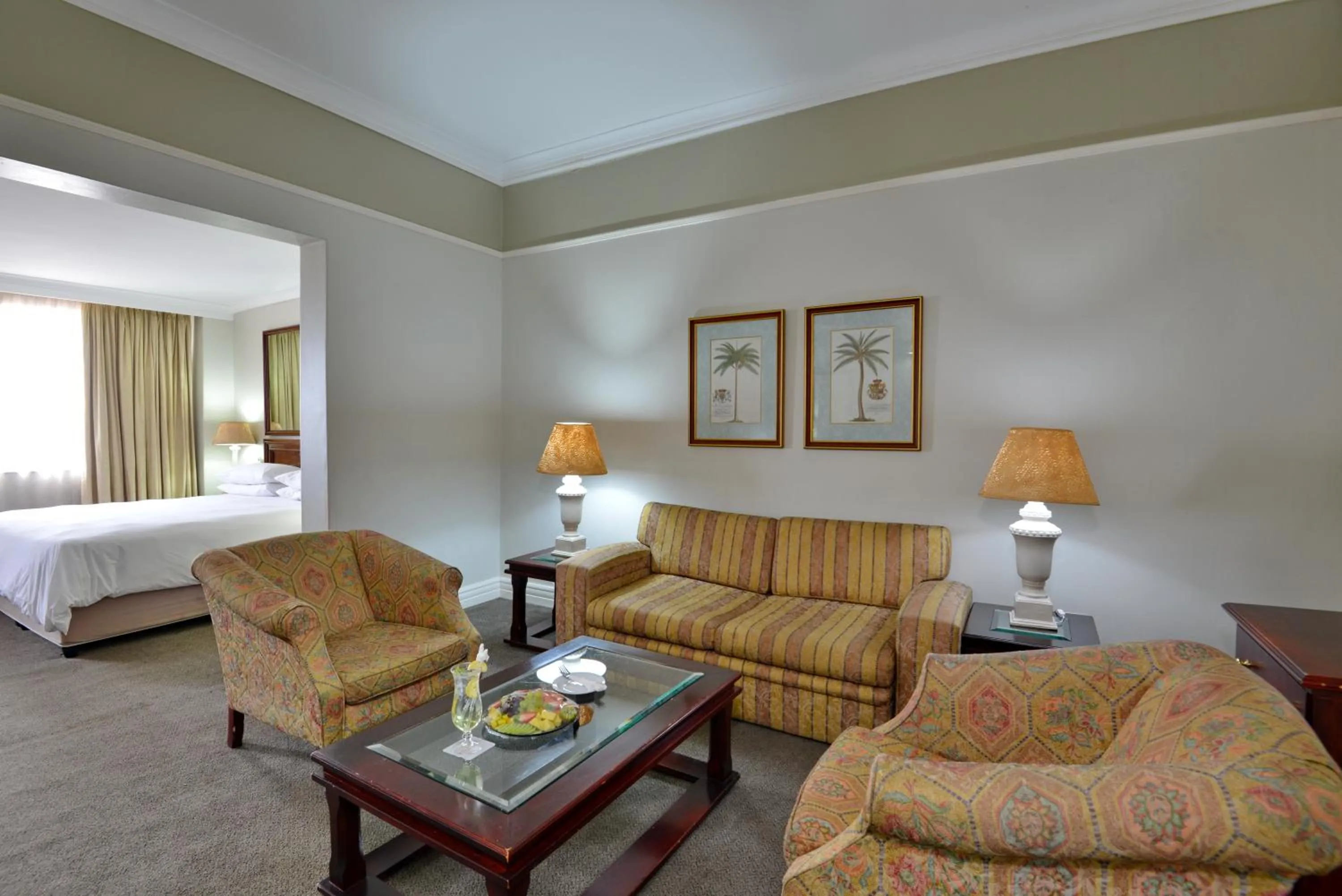 Property building, Bed in The Balmoral - Halaal