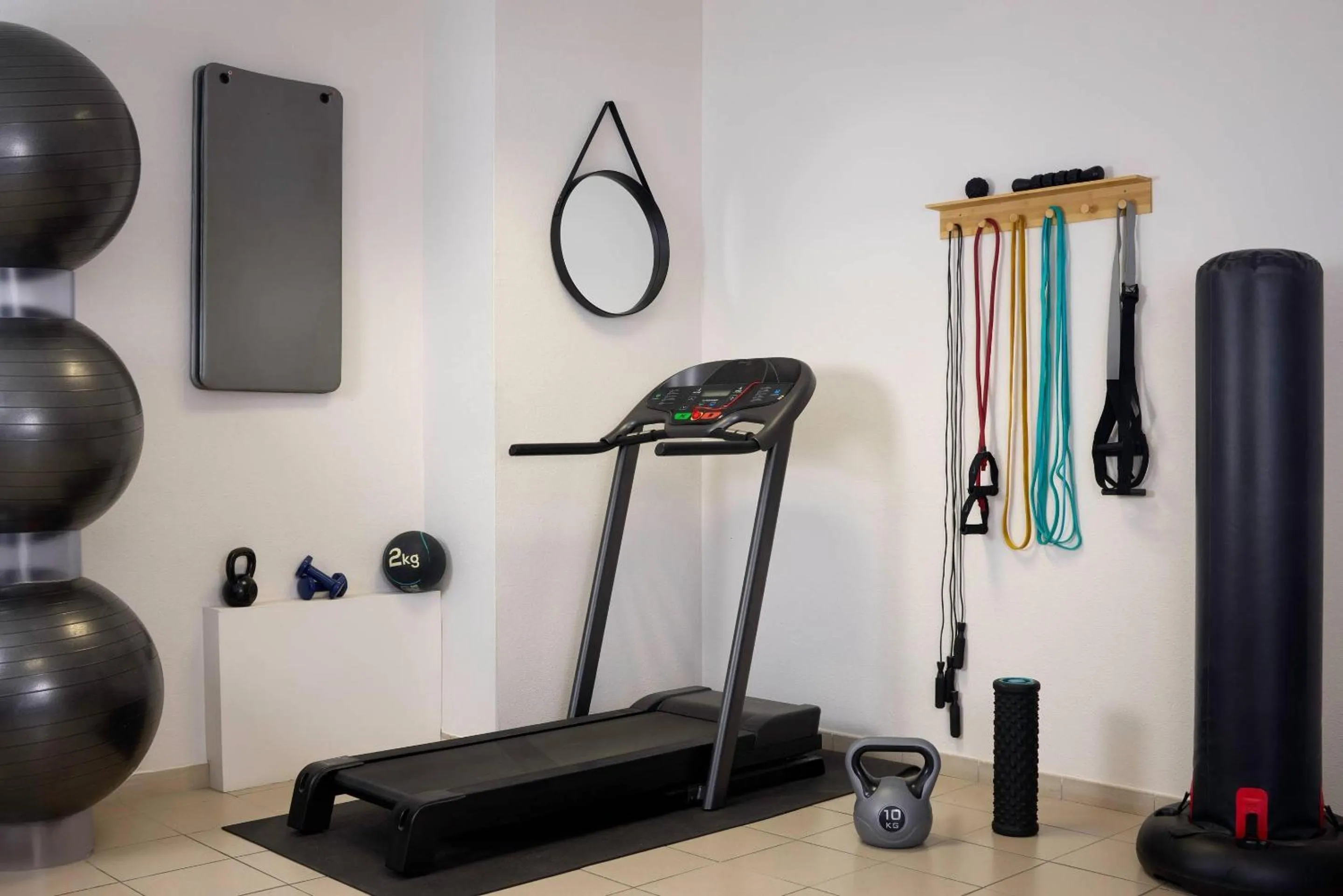 Fitness centre/facilities in Quality Aparthotel Valenciennes