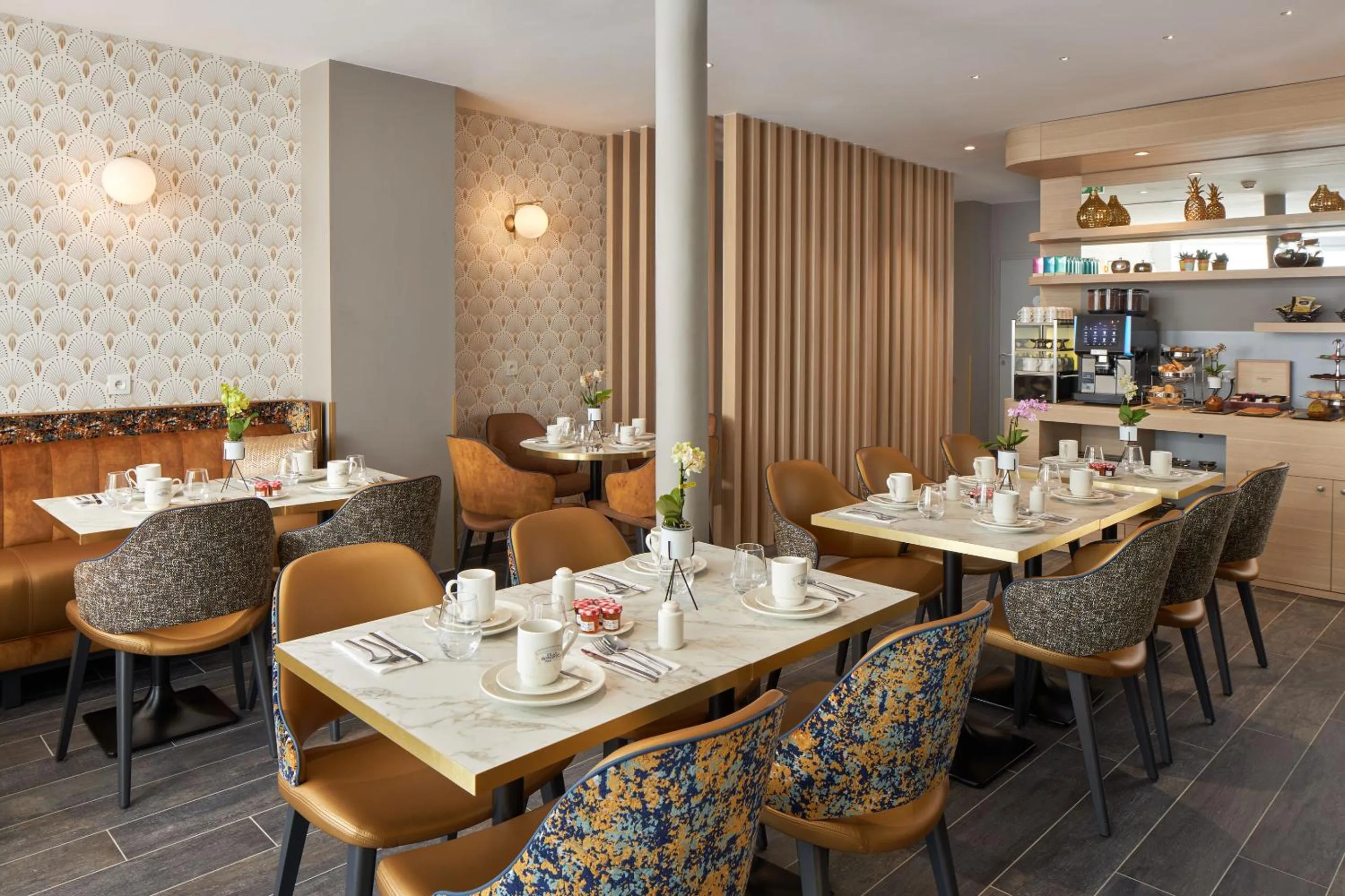 Breakfast in Hotel Villa Romantic & Spa