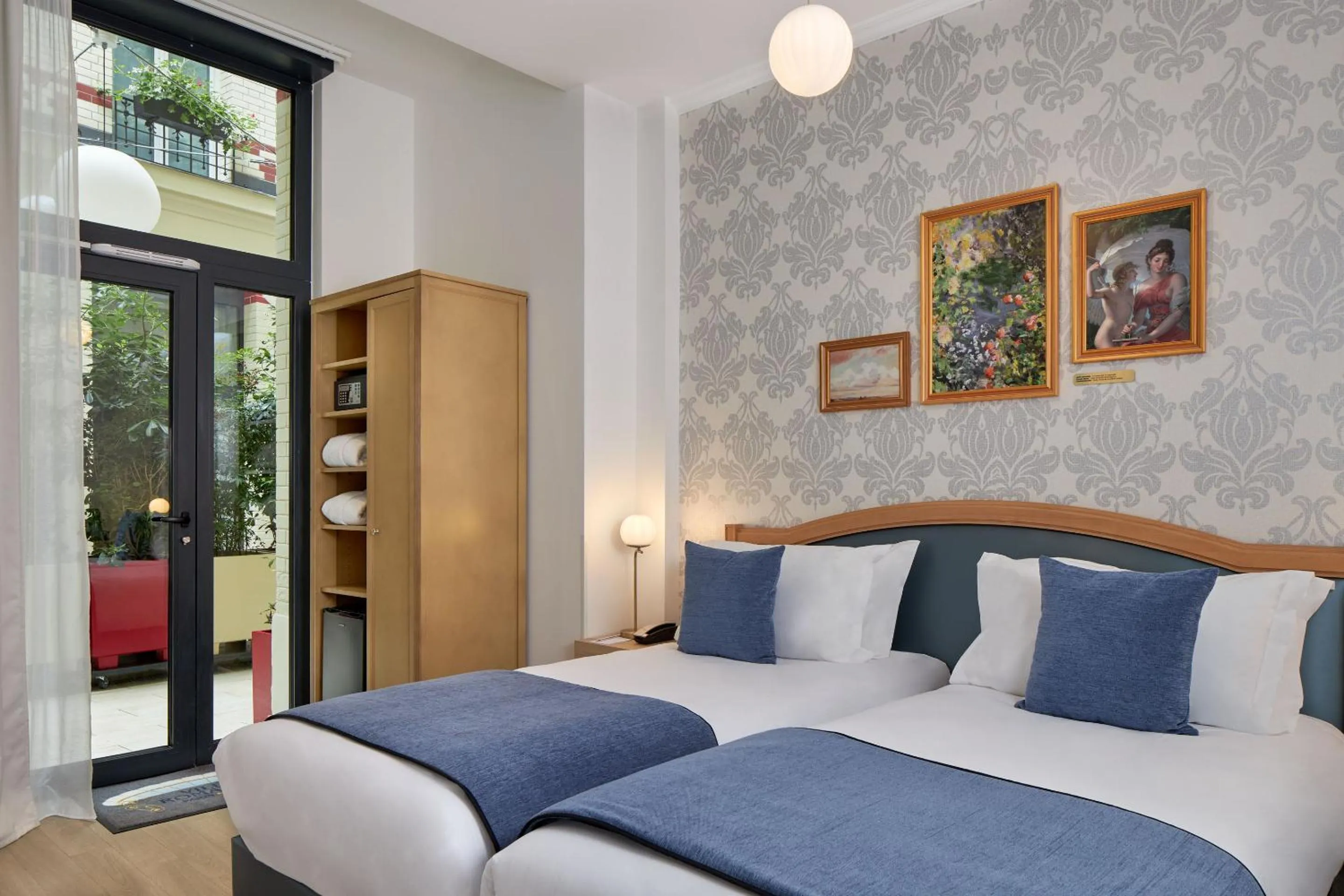 Bedroom, Bed in Hotel Villa Romantic & Spa